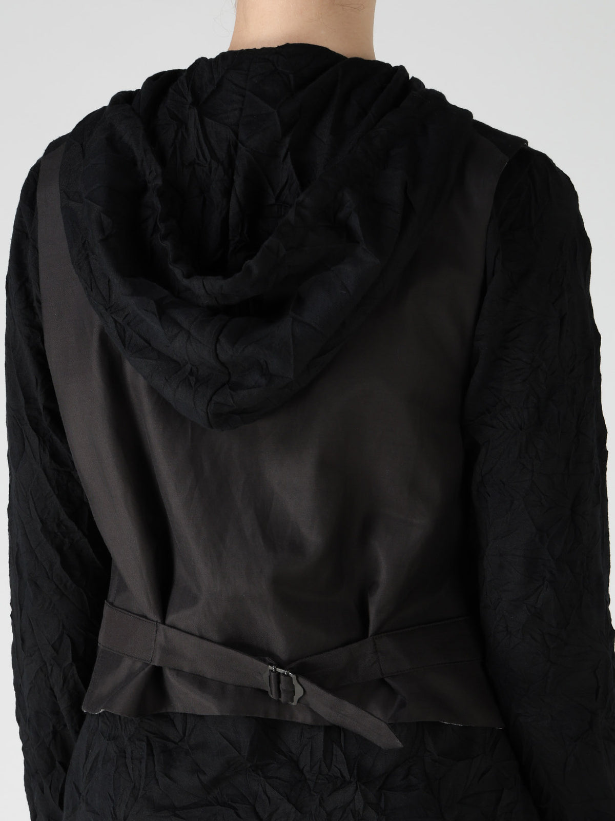HERRINGBONE COLLARLESS VEST