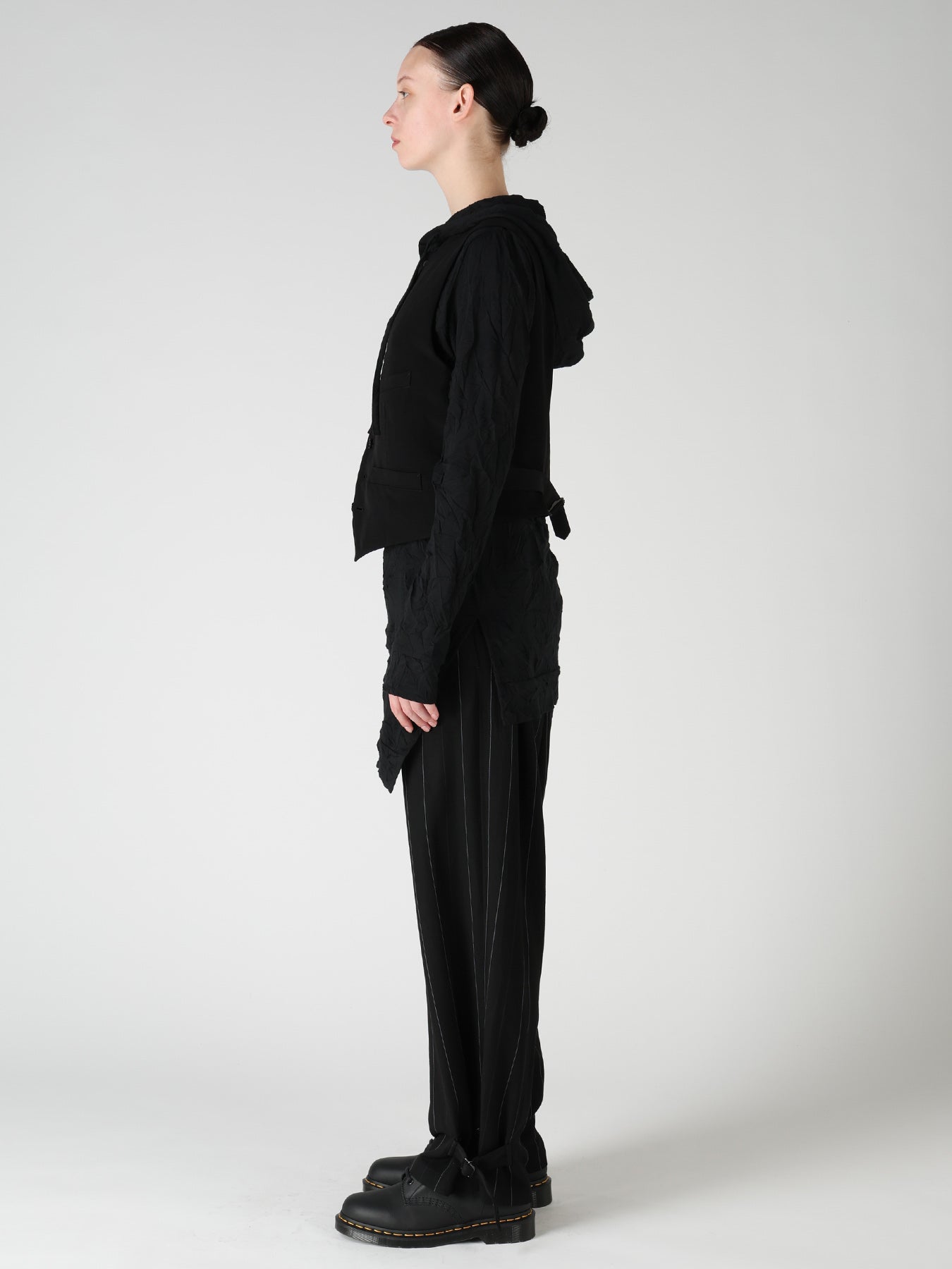 TA/PE CREPE DE CHINE COLLARLESS VEST