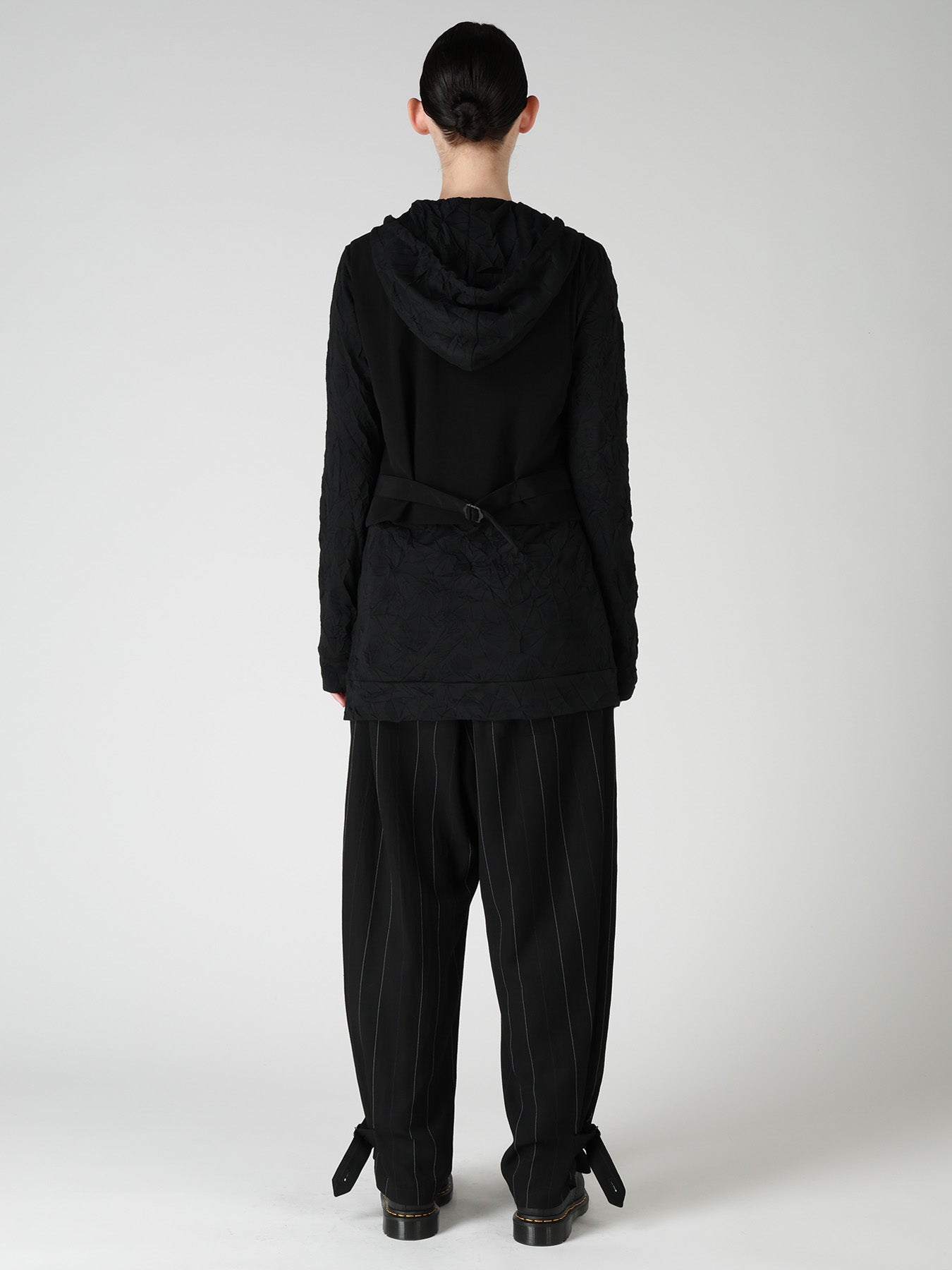 TA/PE CREPE DE CHINE COLLARLESS VEST
