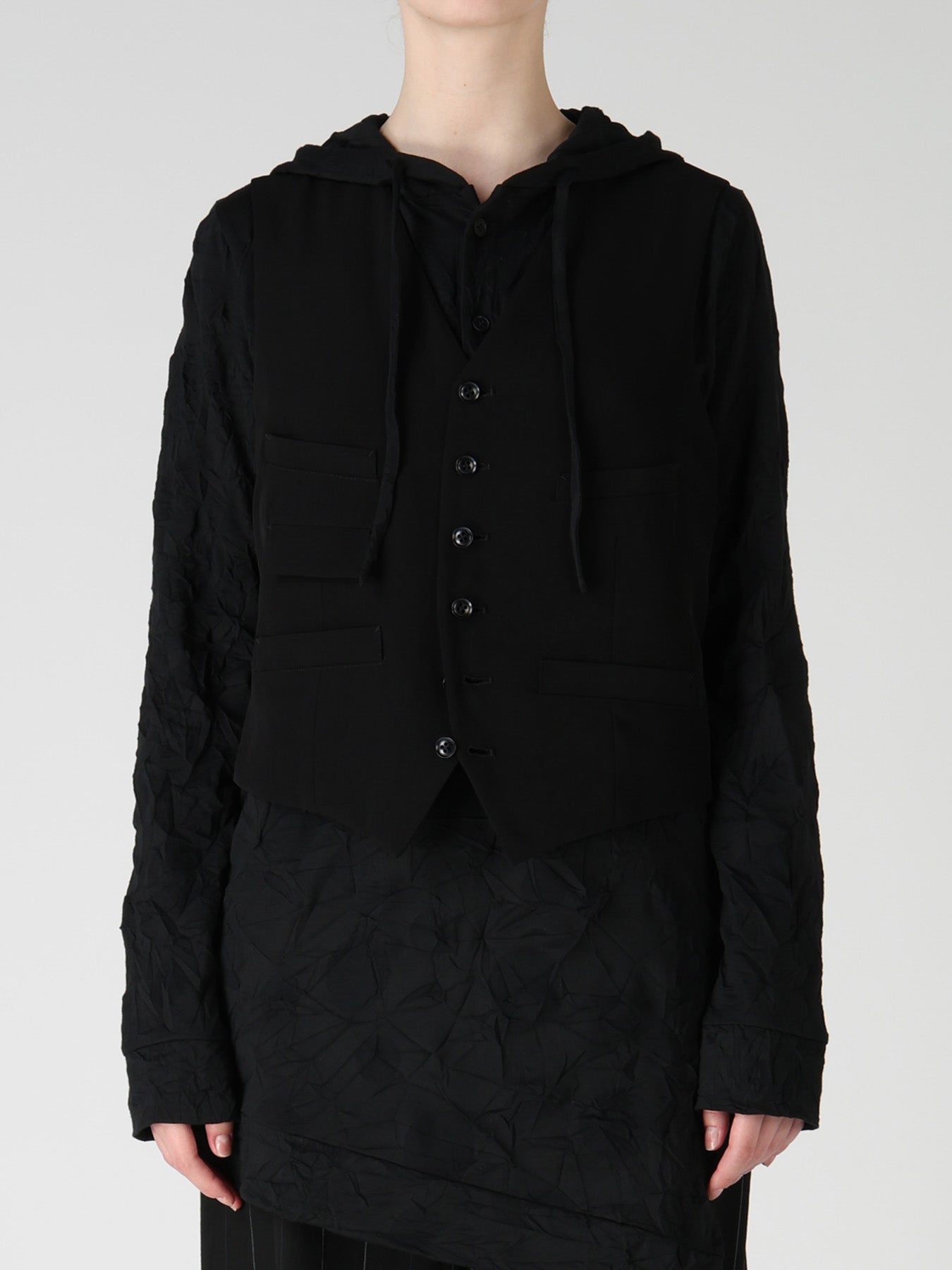 TA/PE CREPE DE CHINE COLLARLESS VEST
