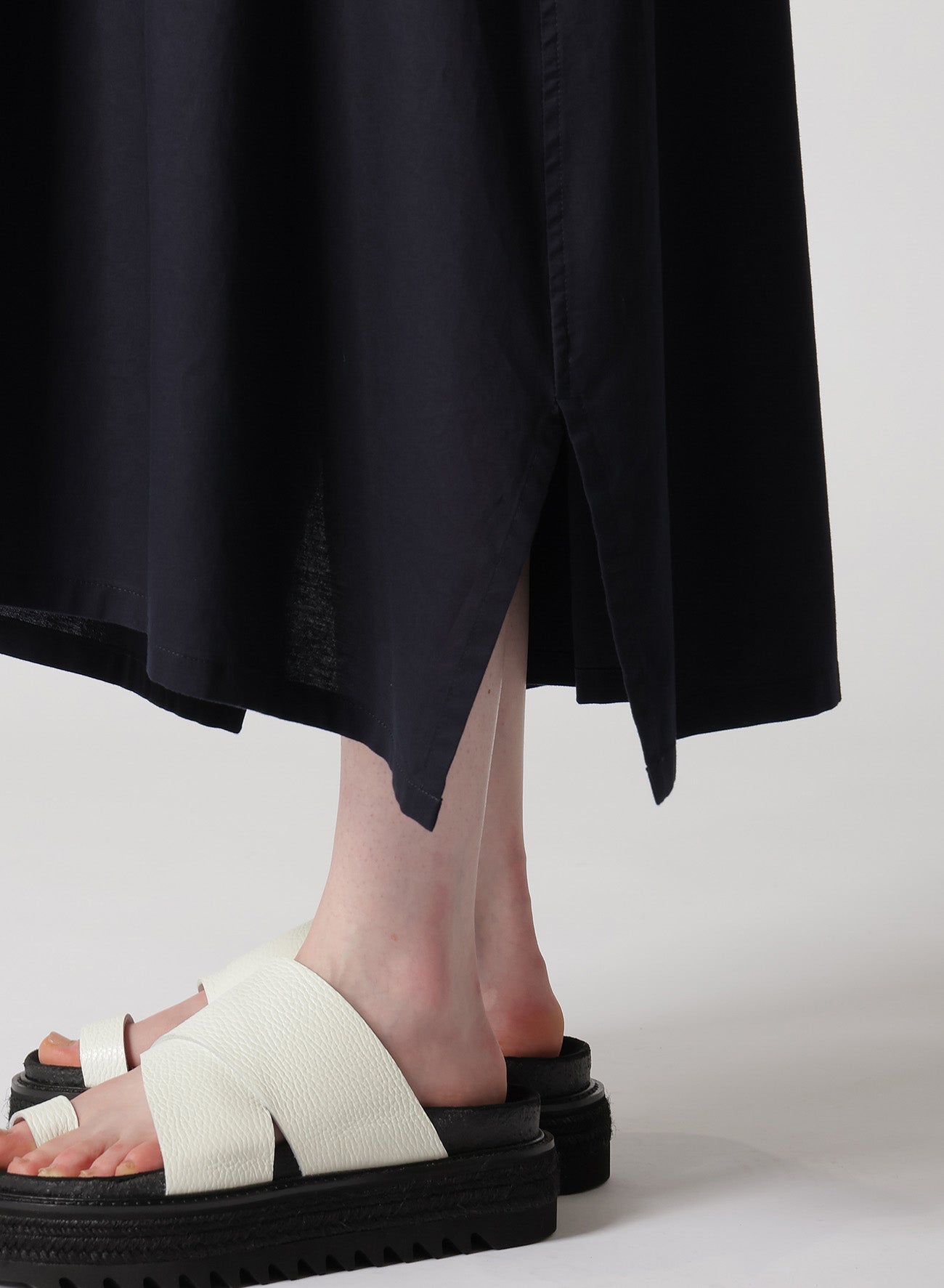 [Y's BORN PRODUCT] THIN COTTON TWILL SLEEVELESS DRESS