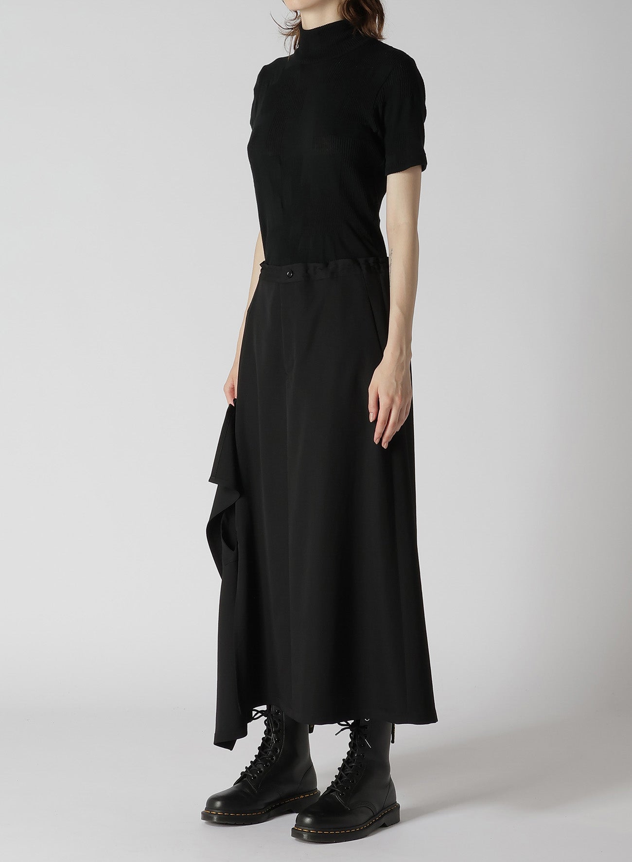 WOOL GABARDINE RIGHT SIDE FLAP SKIRT