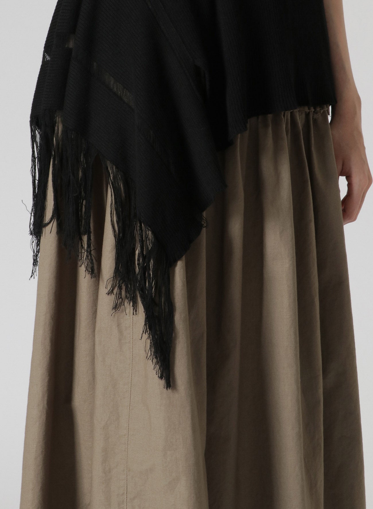 WHOLEGARMENT RIB FRINGE NO SLEEVE PULLOVER