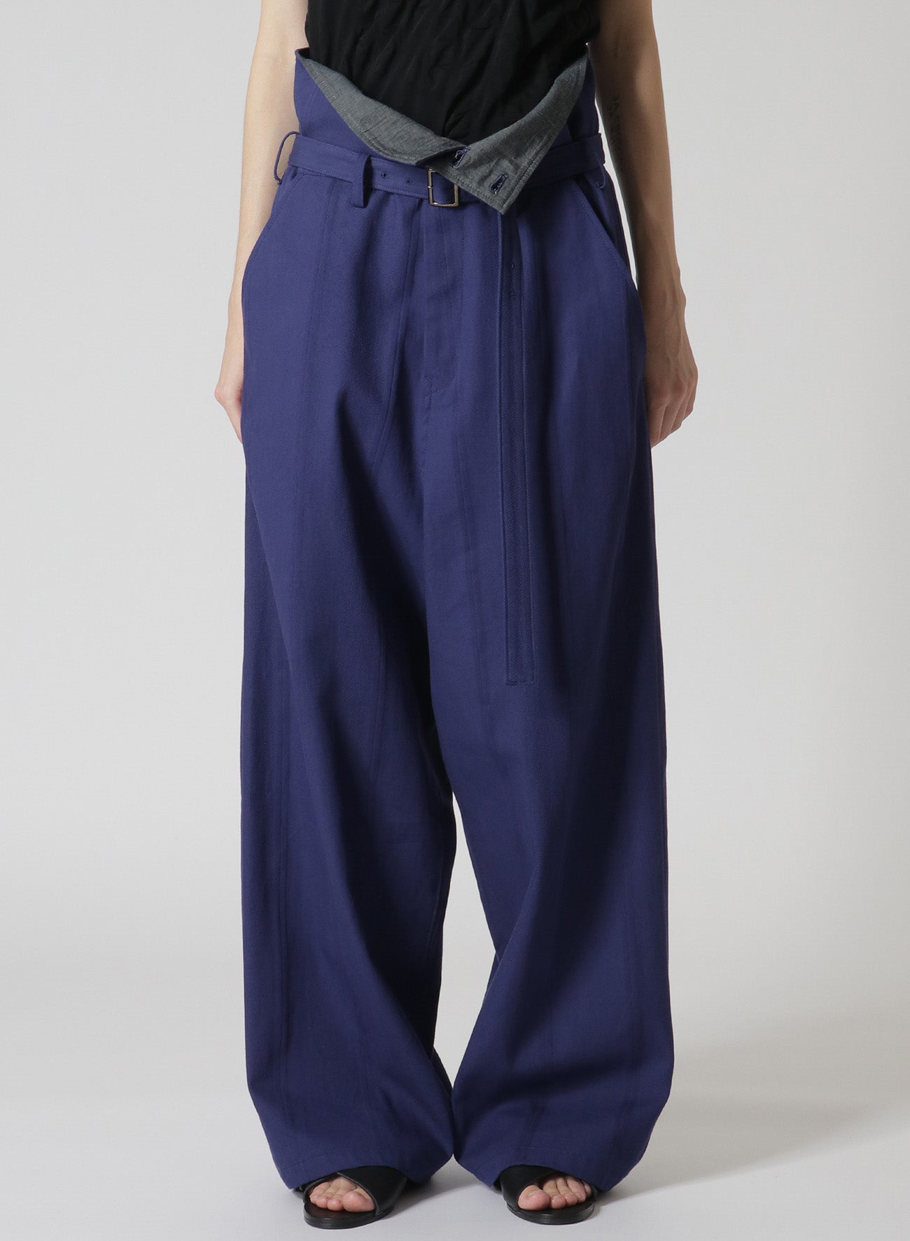 DOBBY CHINO BELTED HIGH WAIST PANTS