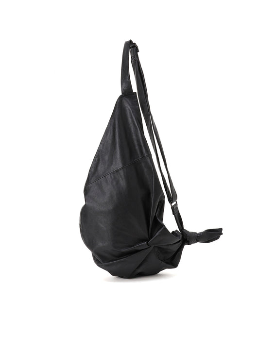 PLUCK SLING BAG