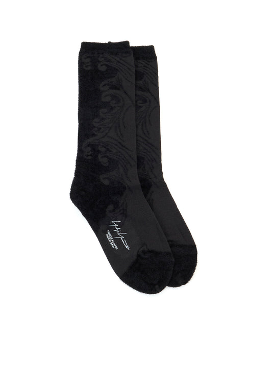 ACNY/CHENILLE YARN WAVE SOCKS