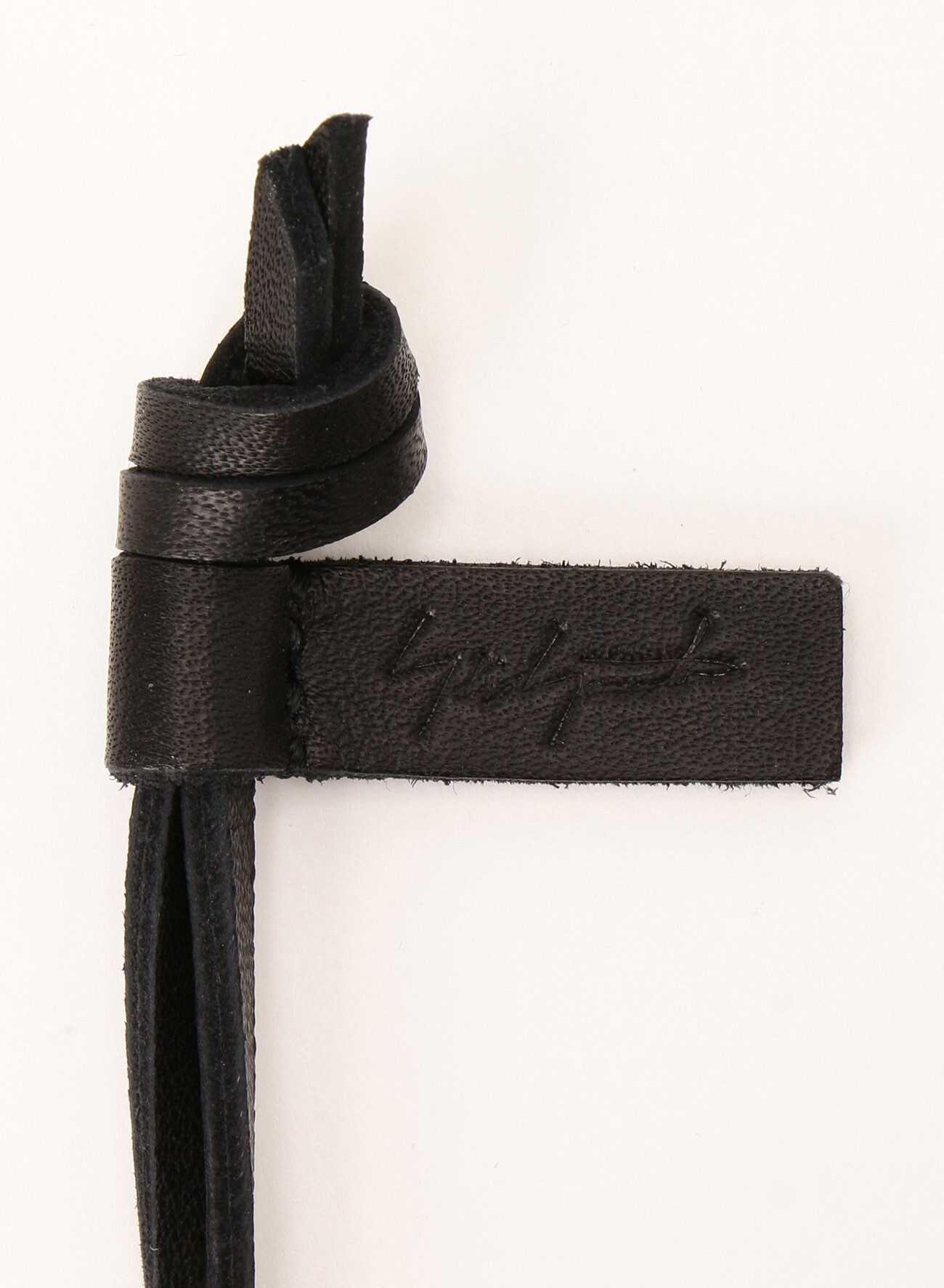 Zipper pass holder