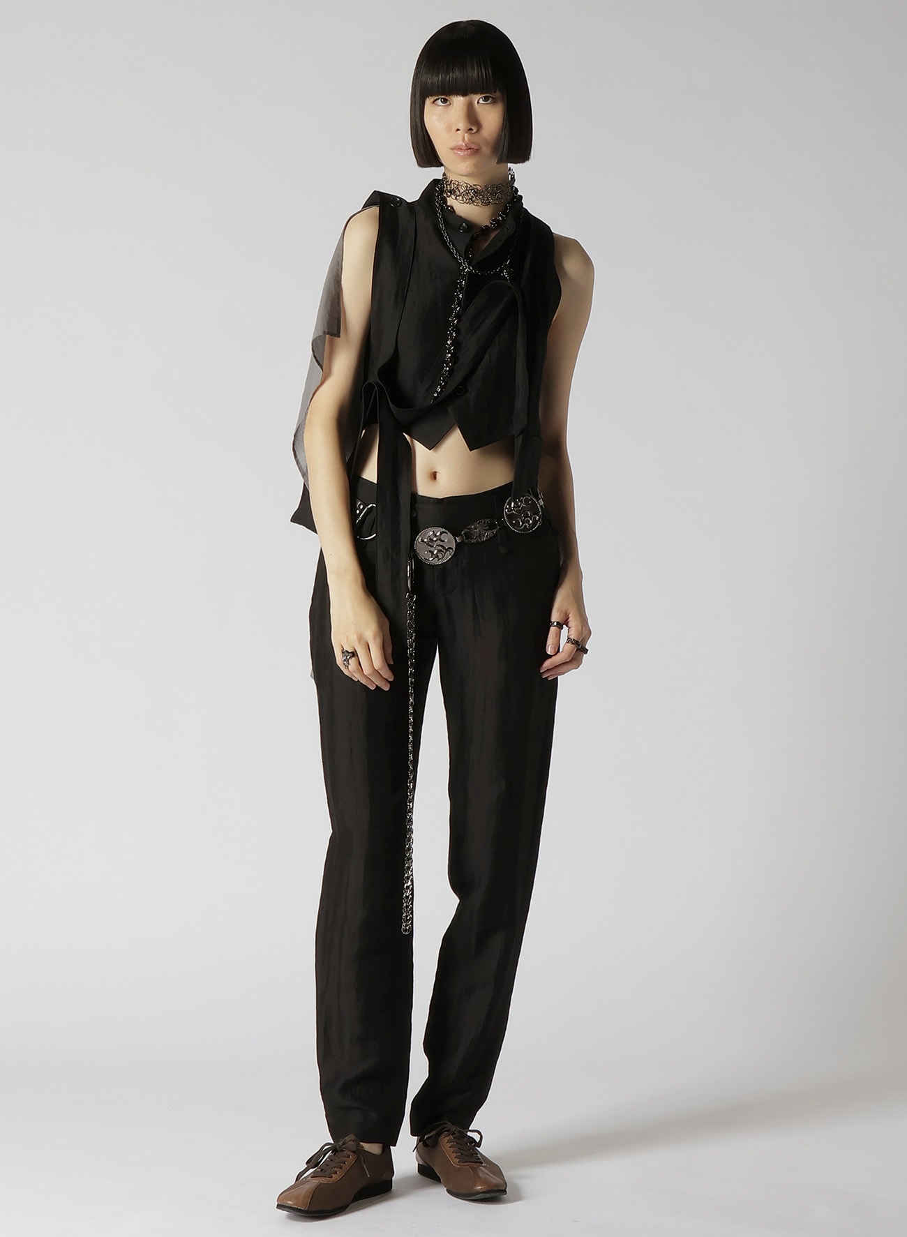 HIGH TWISTED GABARDINE LOW-RISE BELTED PANTS