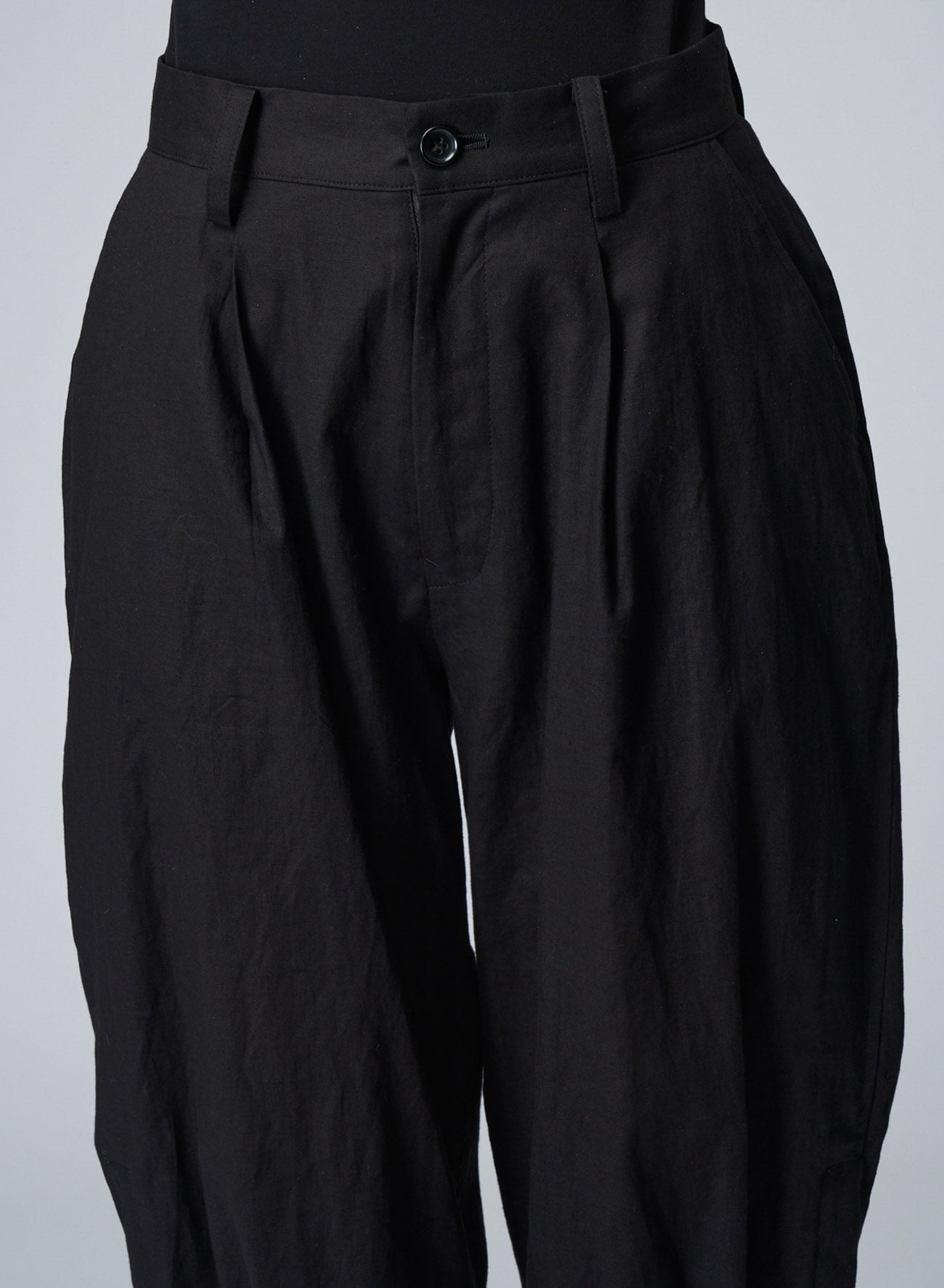 COTTON/LINEN PANTS WITH GATHERED HEMS