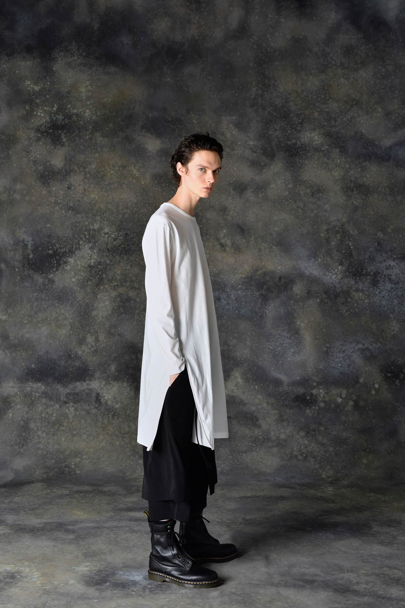 30/ Cotton Jersey Long T-Shirt with Zippered Slits	