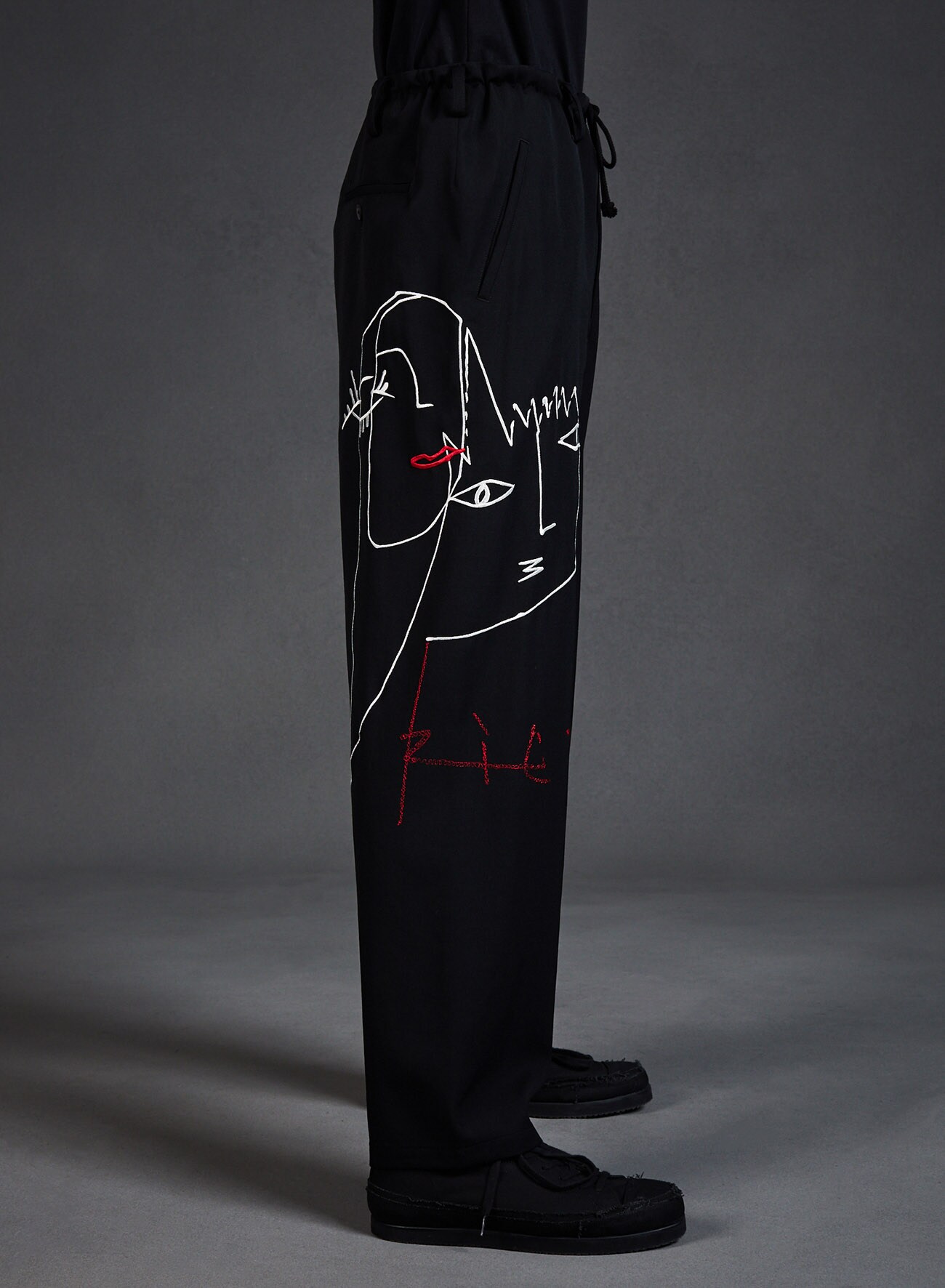 W/GABARDINE RIE MIYAZAWA ART MOTIF EMBROIDERY STRING PANTS
