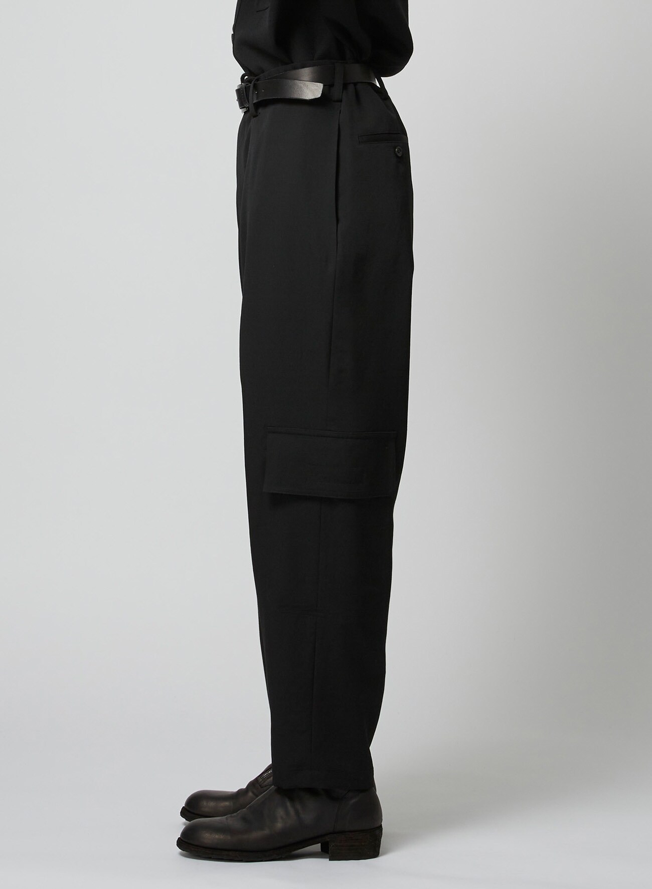 GABARDINE Y-SIDE SEAM TUCK PANTS(S Black): Yohji Yamamoto POUR