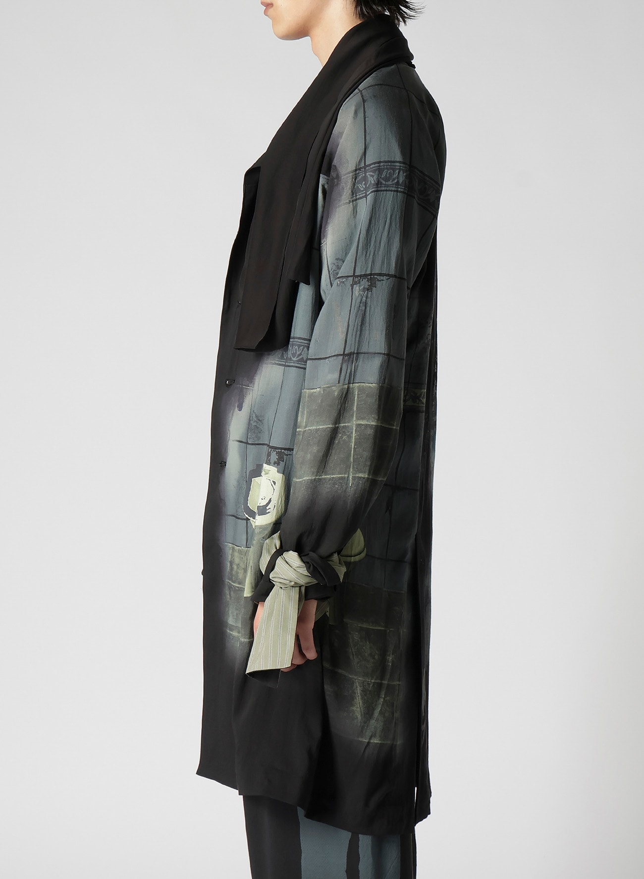 LONG JACKET WITH DETACHABLE STOLE