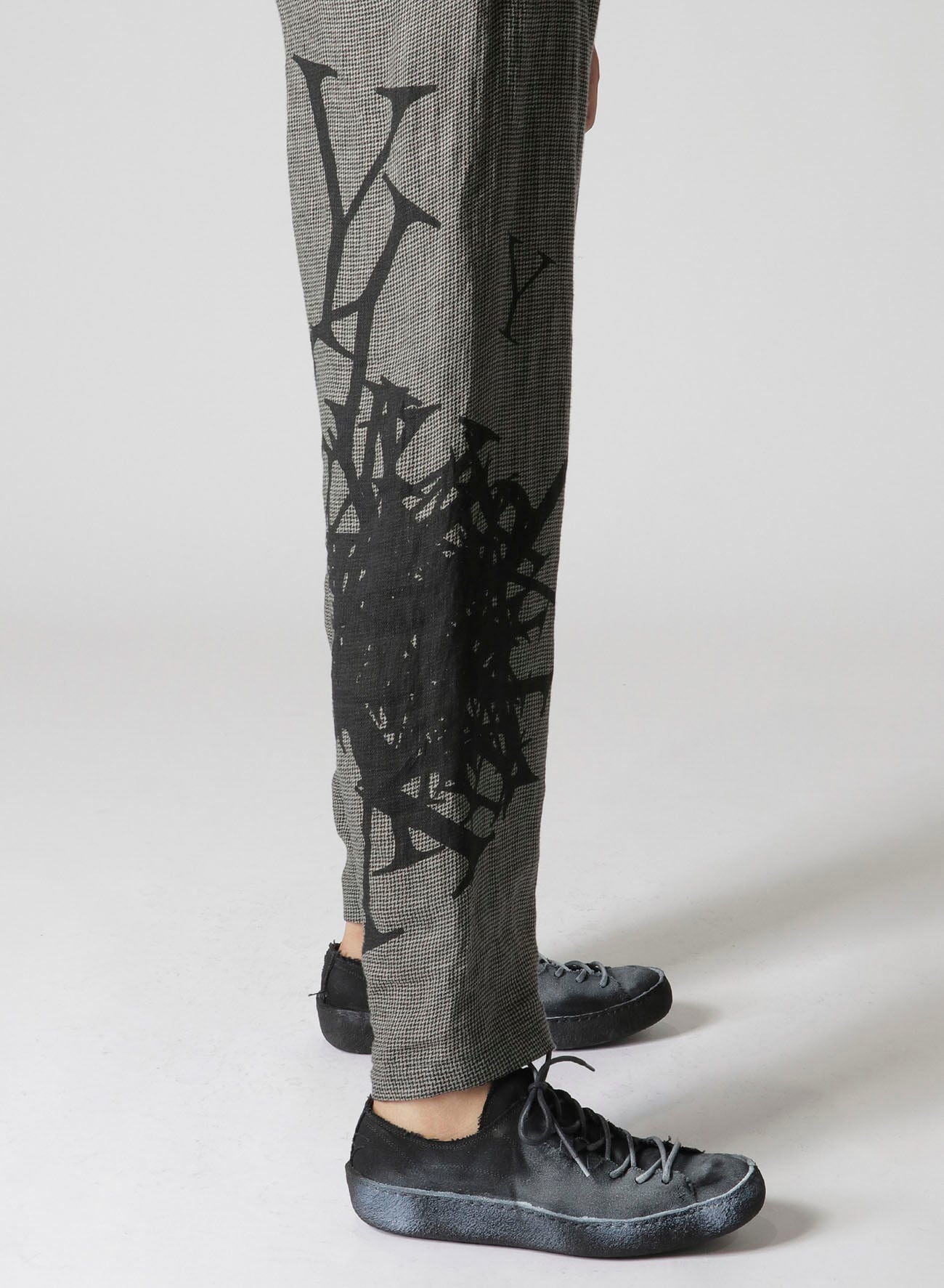 HOUNDSTOOTH PRINT PANTS(S Grey): Yohji Yamamoto POUR HOMME｜THE 