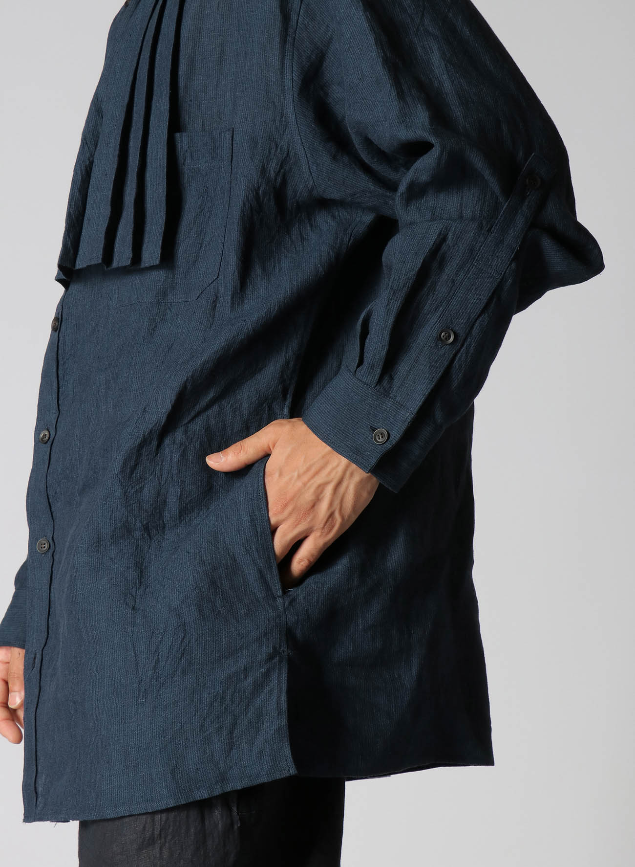 LINEN SHIRT WITH PLEATED DETAIL