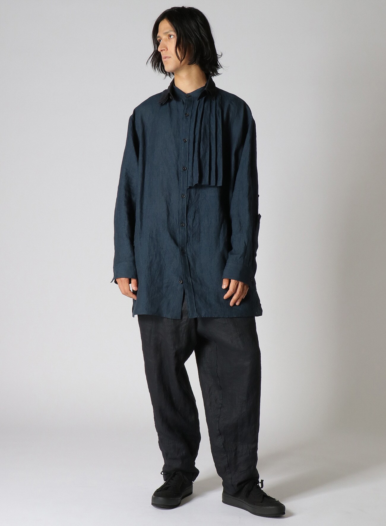 LINEN SHIRT WITH PLEATED DETAIL
