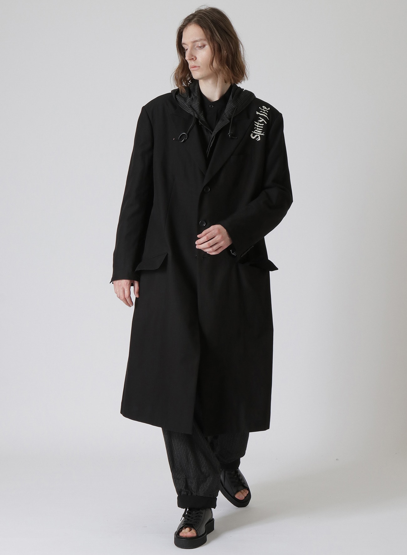 HIGH TWIST COTTON/CUPRO GABARDINE EMBROIDERED COAT(S Black): Yohji