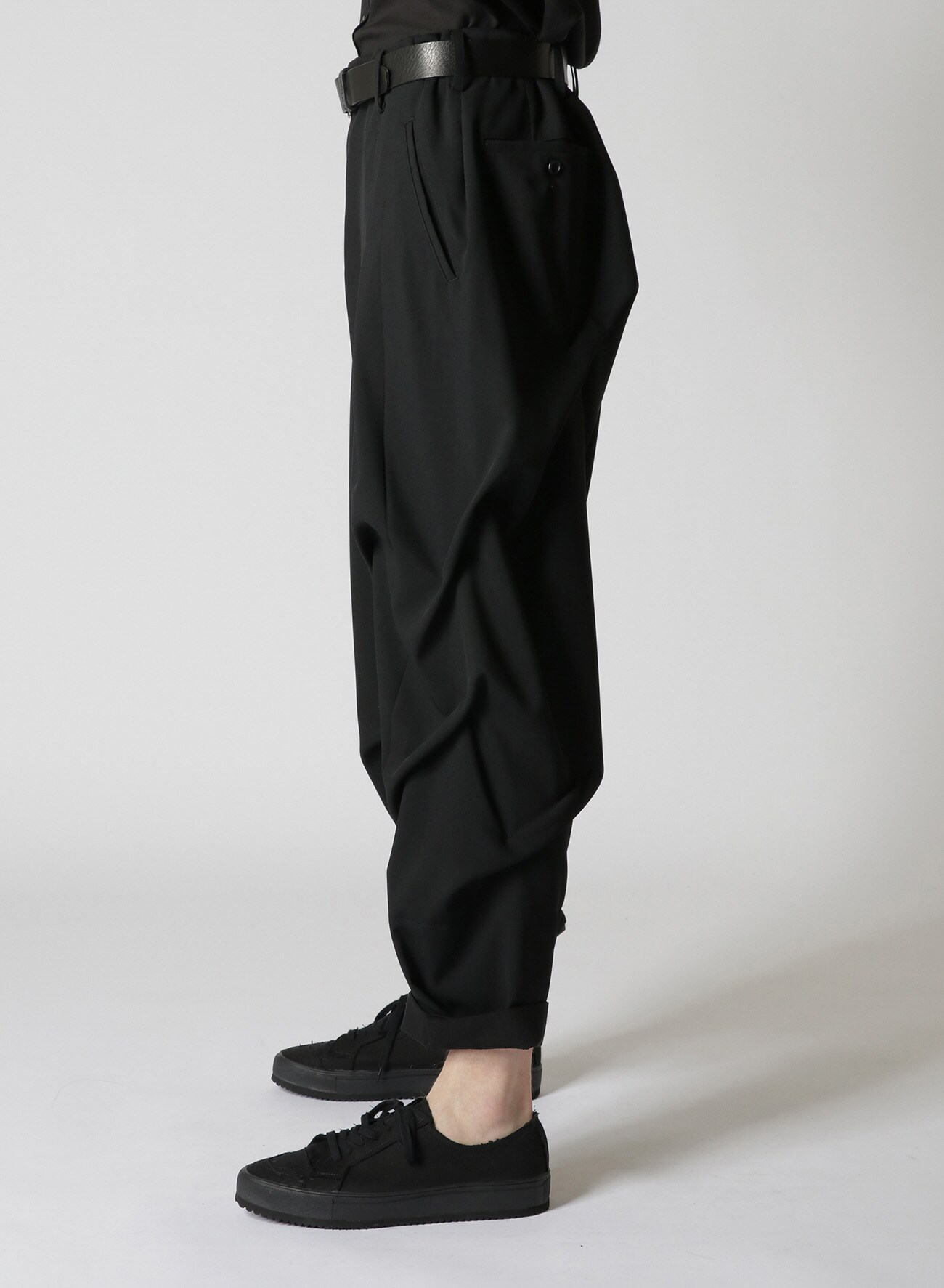 H176 ヨウジヤマモトProduct Dyed Tuck Pants