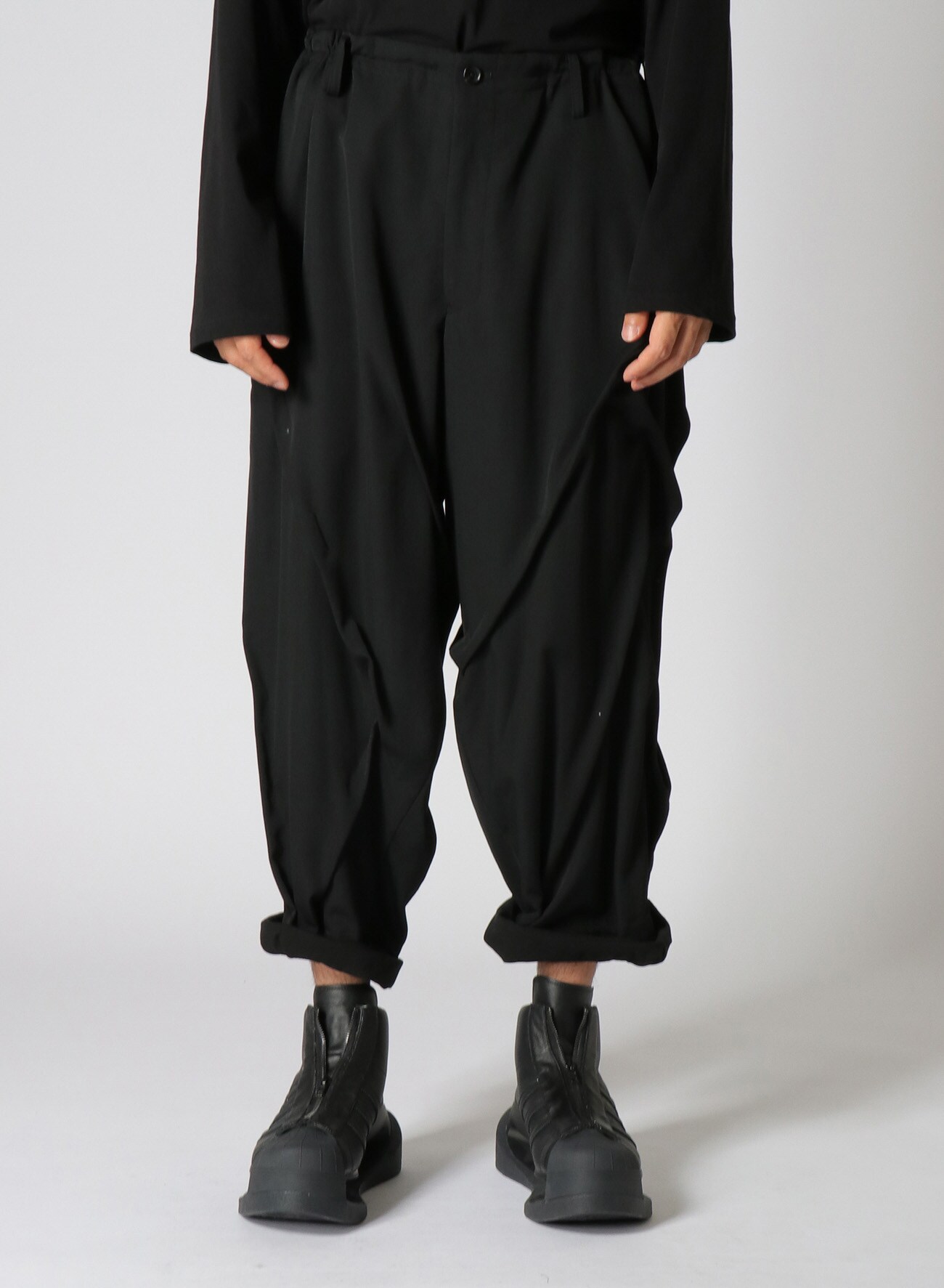 GABARDINE U-RANDOM TUCK P(S Black): Yohji Yamamoto POUR HOMME｜THE