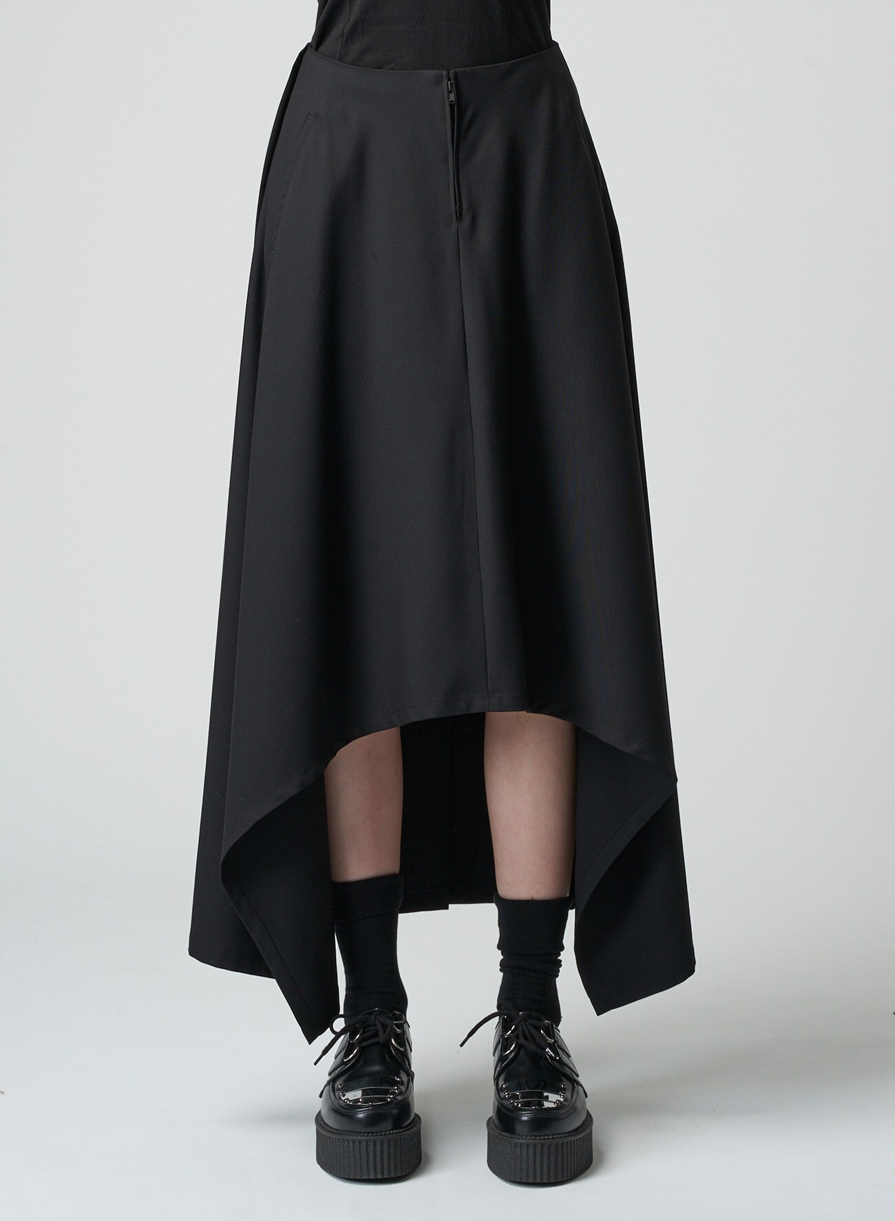 WOOL/POLYESTER SERGE PLEATED SKIRT(S Black): LIMI feu｜THE SHOP