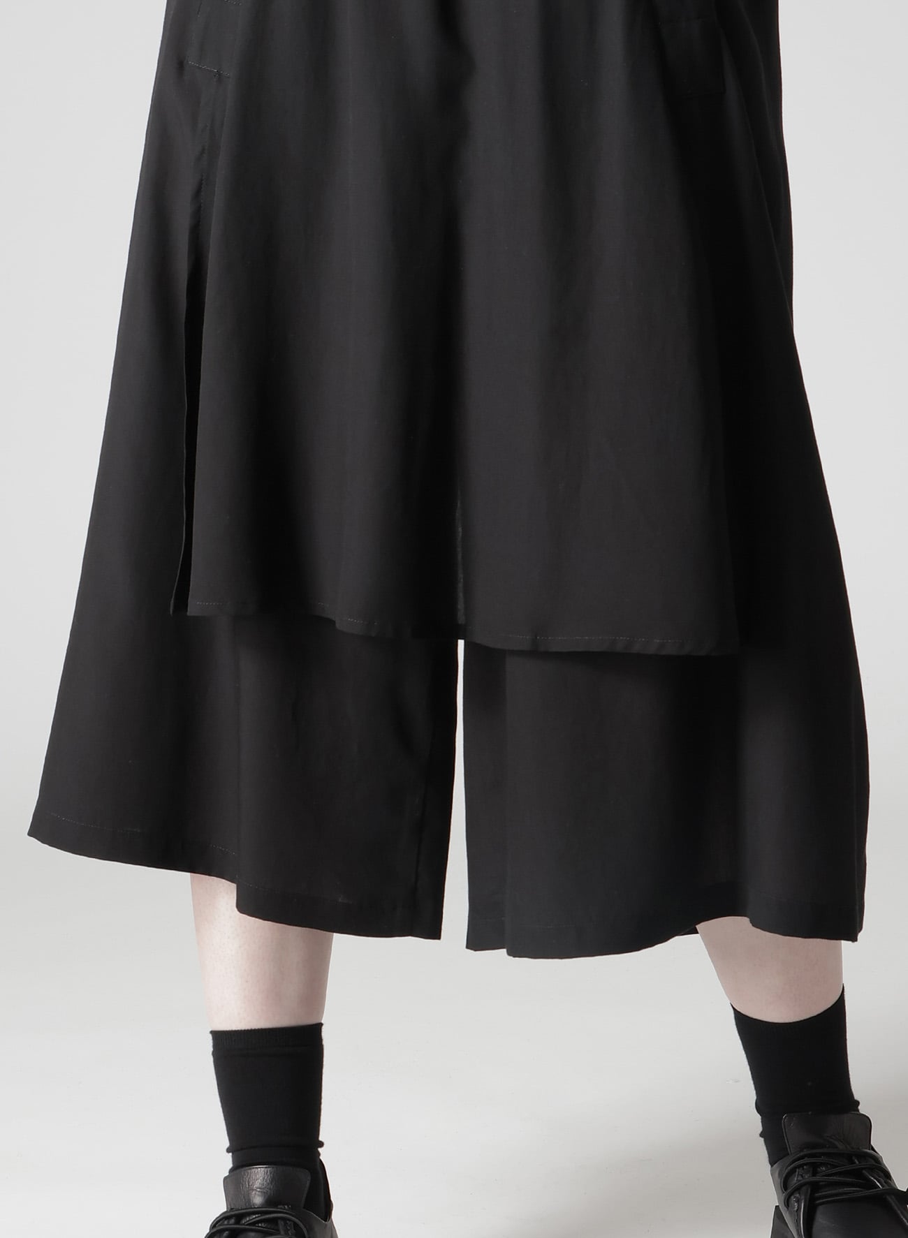 POPLIN FRONT LAYERED FLARED PANTS