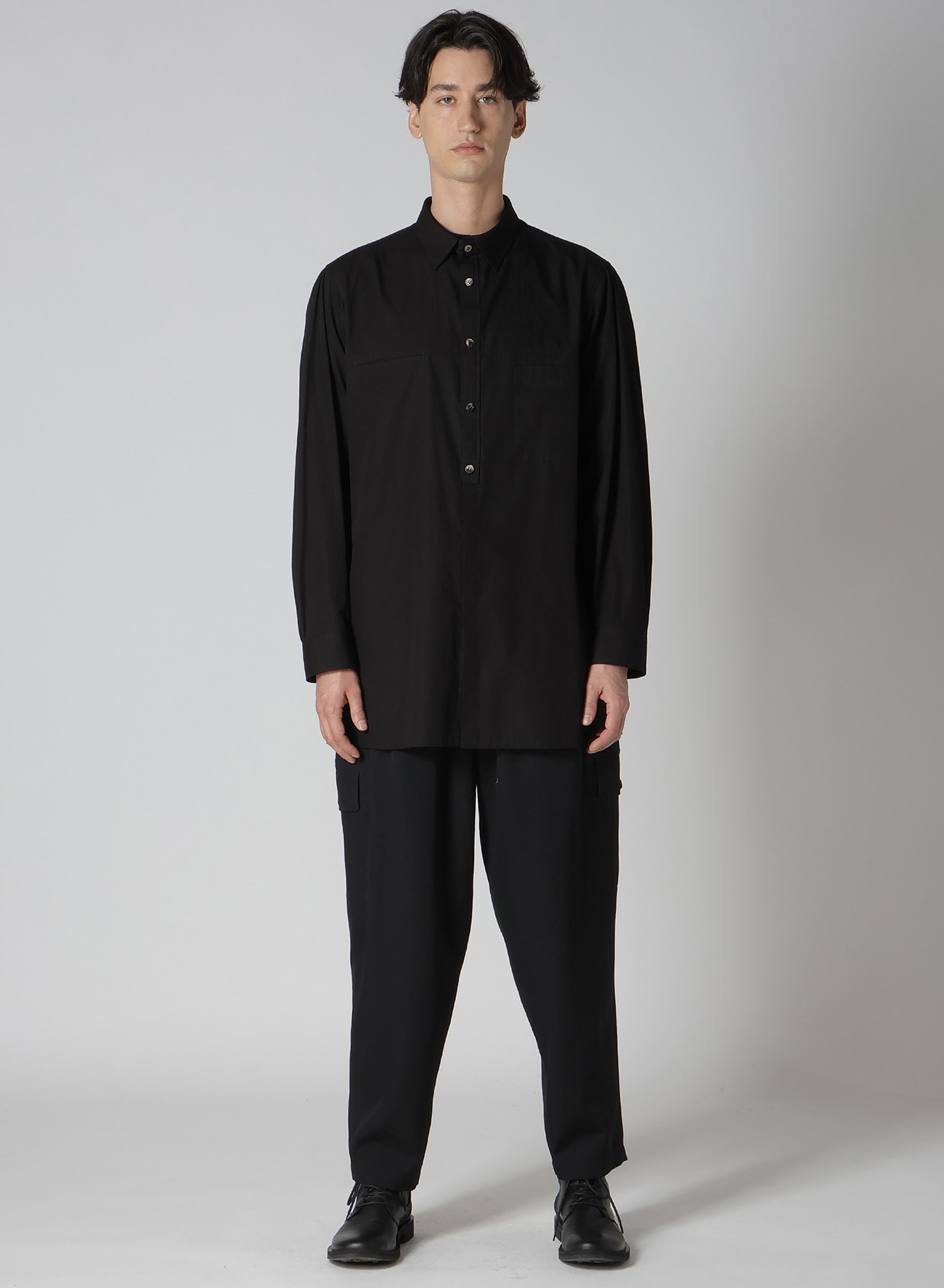 GABARDINE SIDE TUCK PANTS