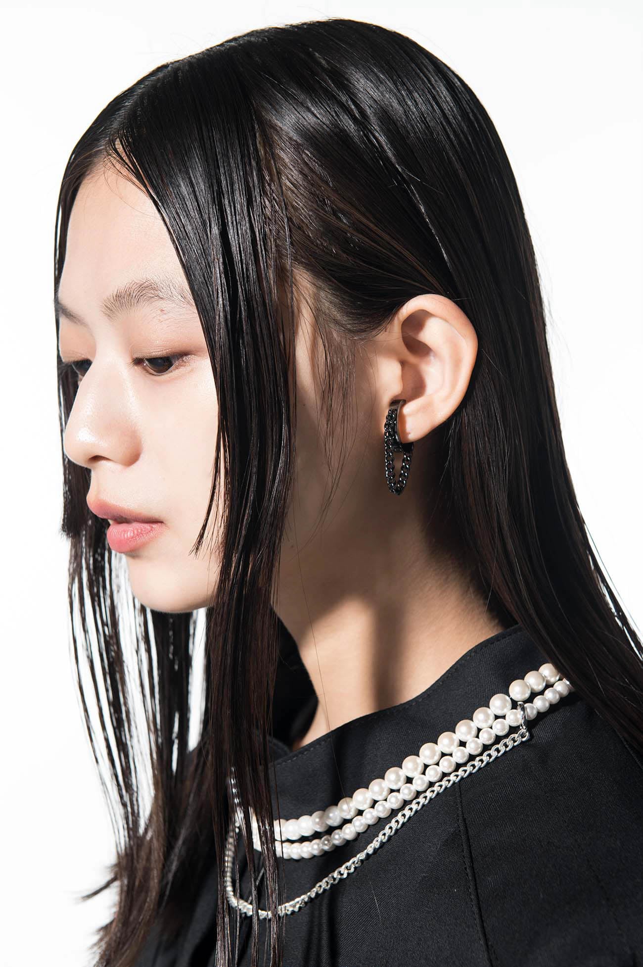BRASS CHAIN EAR CUFF CHAIN RING(US5.5 Black): S'YTE｜THE SHOP 