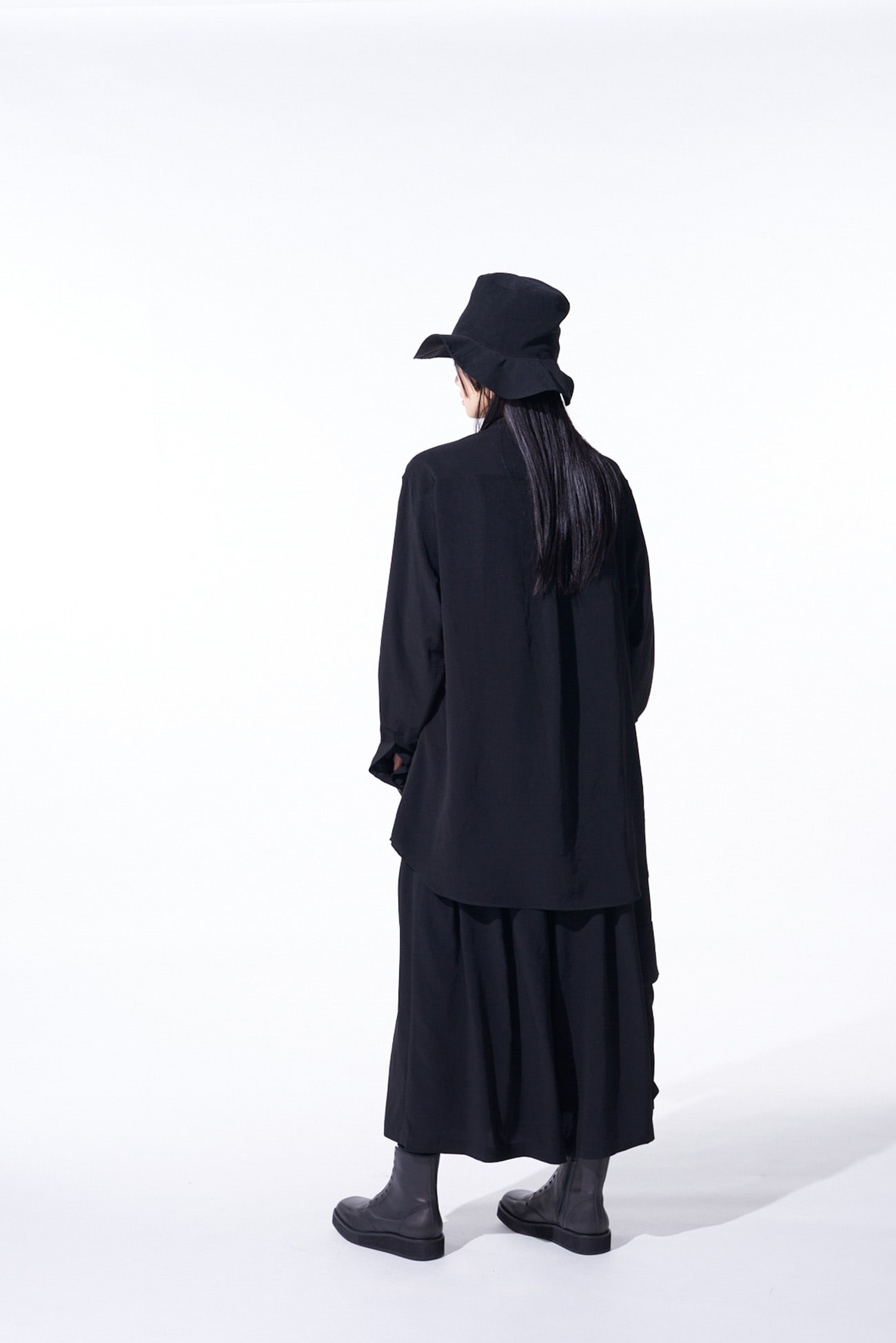 CREPE de CHINE CROPPED WIDE PANTS WITH GUSSETED FLAP POCKET