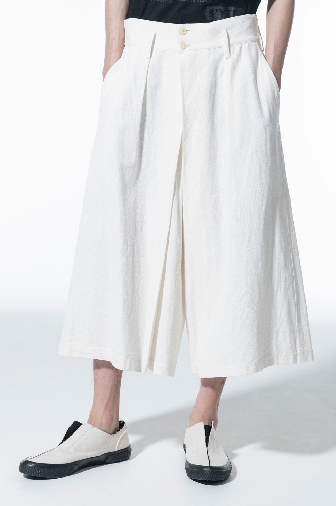 INDIAN KHADI CROPPED HAKAMA PANTS WITH PLEATS(M White): S'YTE｜THE
