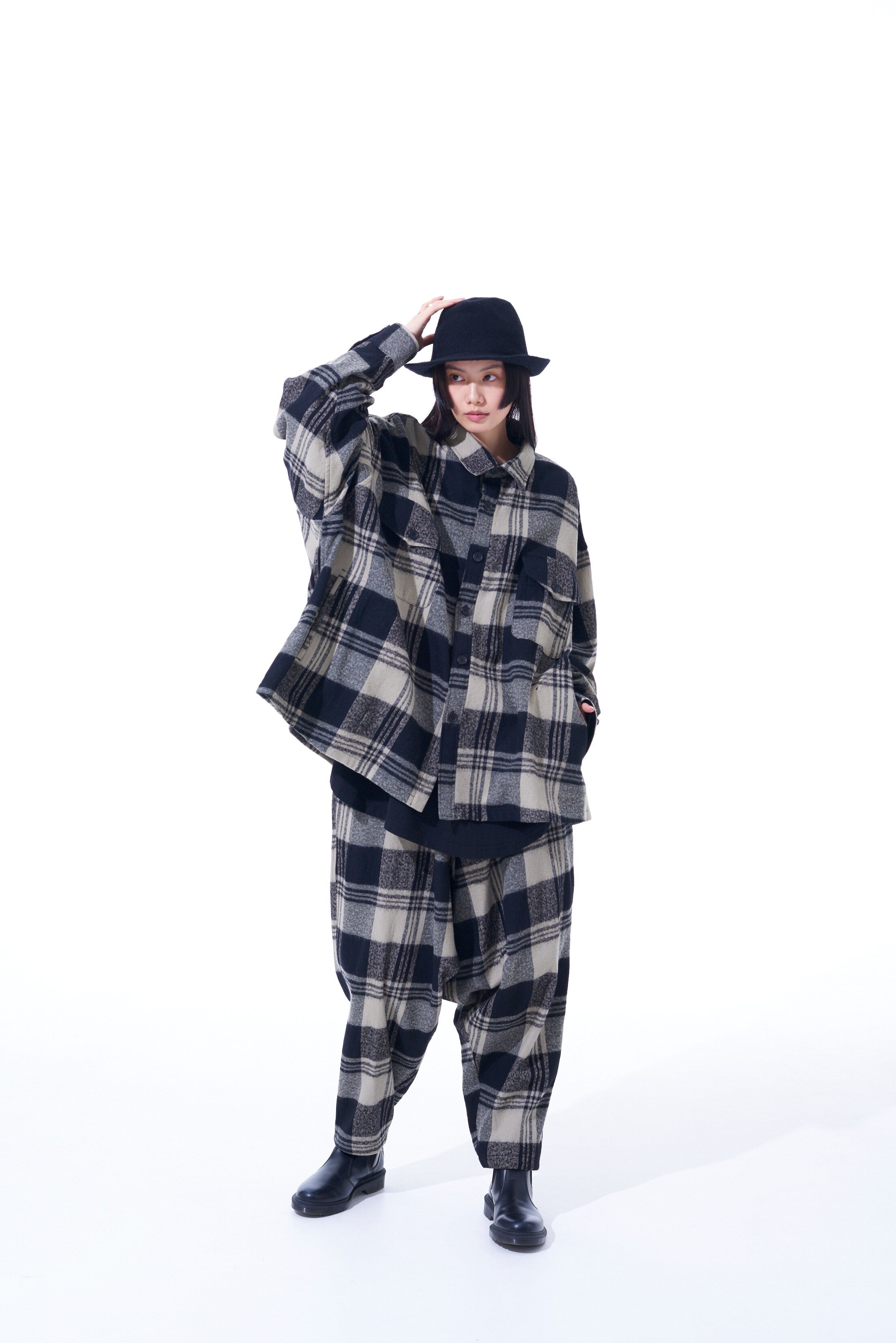 SHRUNKEN CHECK TWILL SARUEL PANTS(M Black): S'YTE｜THE SHOP YOHJI