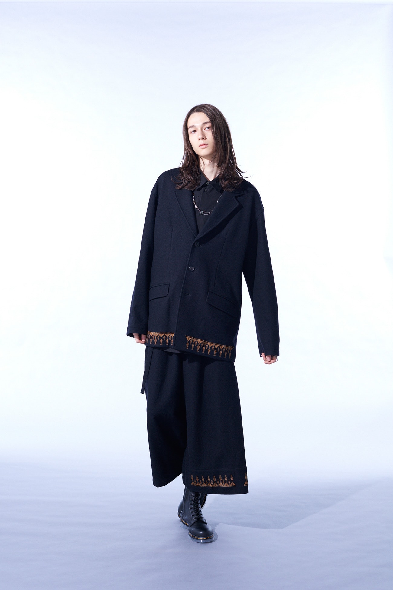 COMPRESSED JERSEY ETHNIC EMBROIDERED JACKET(M Black): S'YTE｜THE 