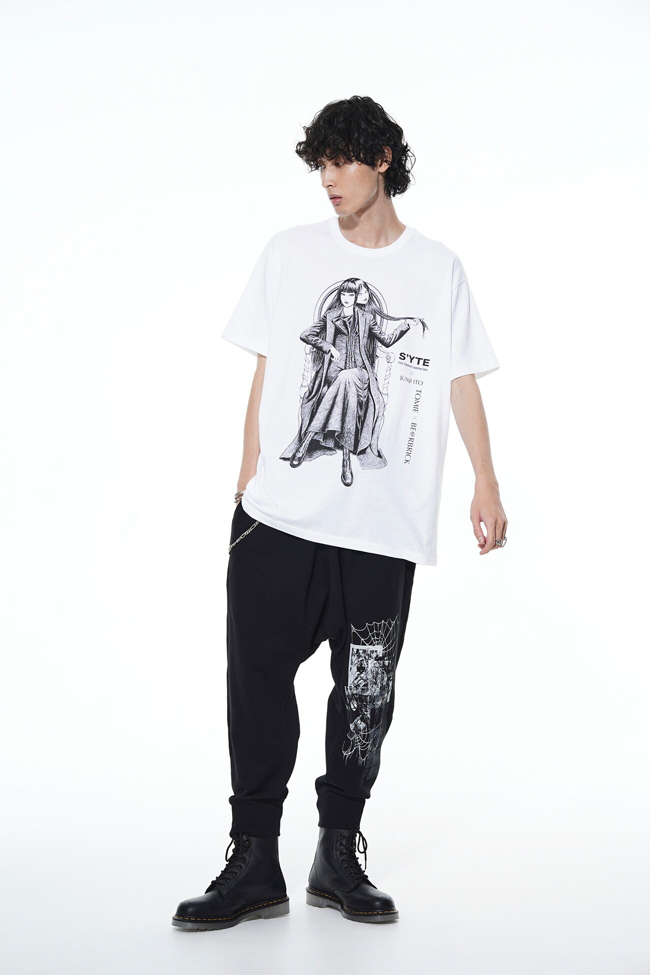【9/1 12:00発売】BE@RBRICK × Junji ITO "Tomie" Wearing Yohji Yamamoto Lace-up Dress T-shirt