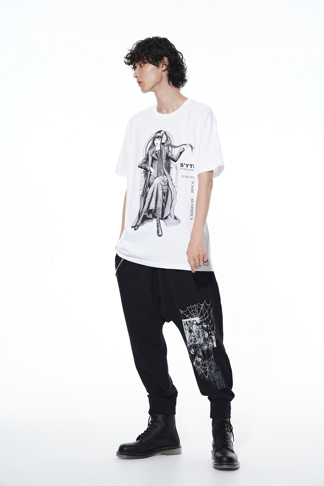 【9/1 12:00発売】BE@RBRICK × Junji ITO "Tomie" Wearing Yohji Yamamoto Lace-up Dress T-shirt