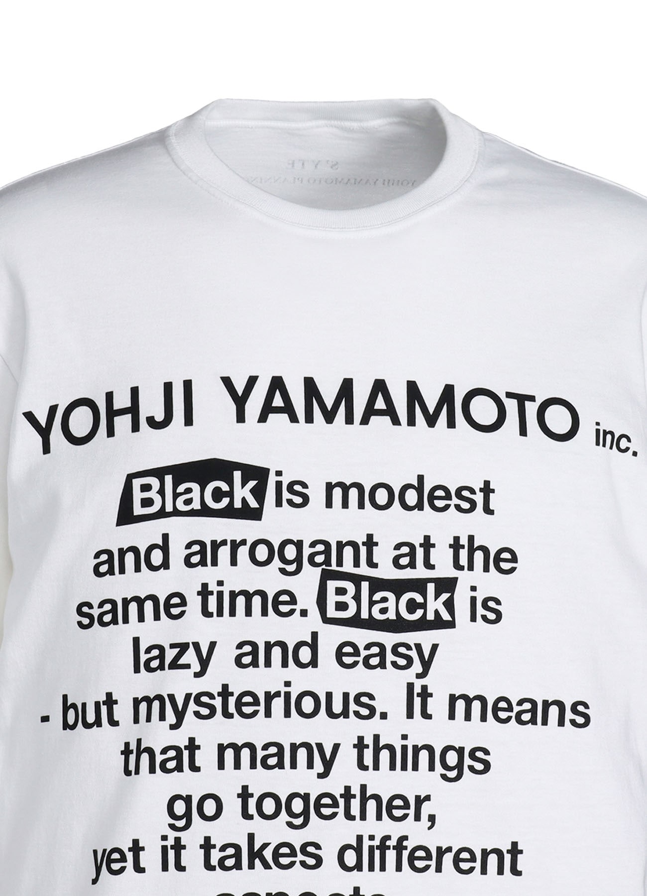 「BLACK IS MODEST」MESSAGE T-SHIRT