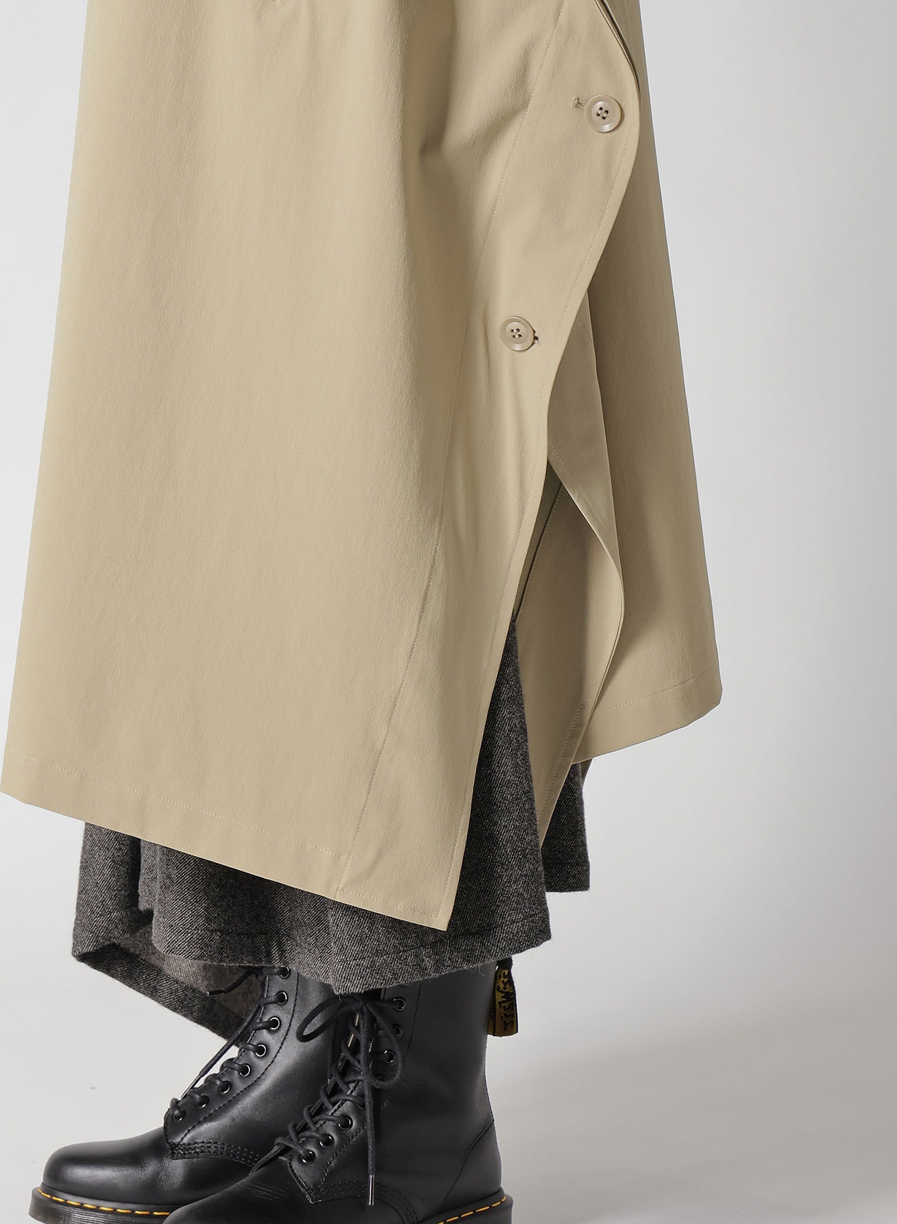 MATTE NYLON WEATHER CAPE