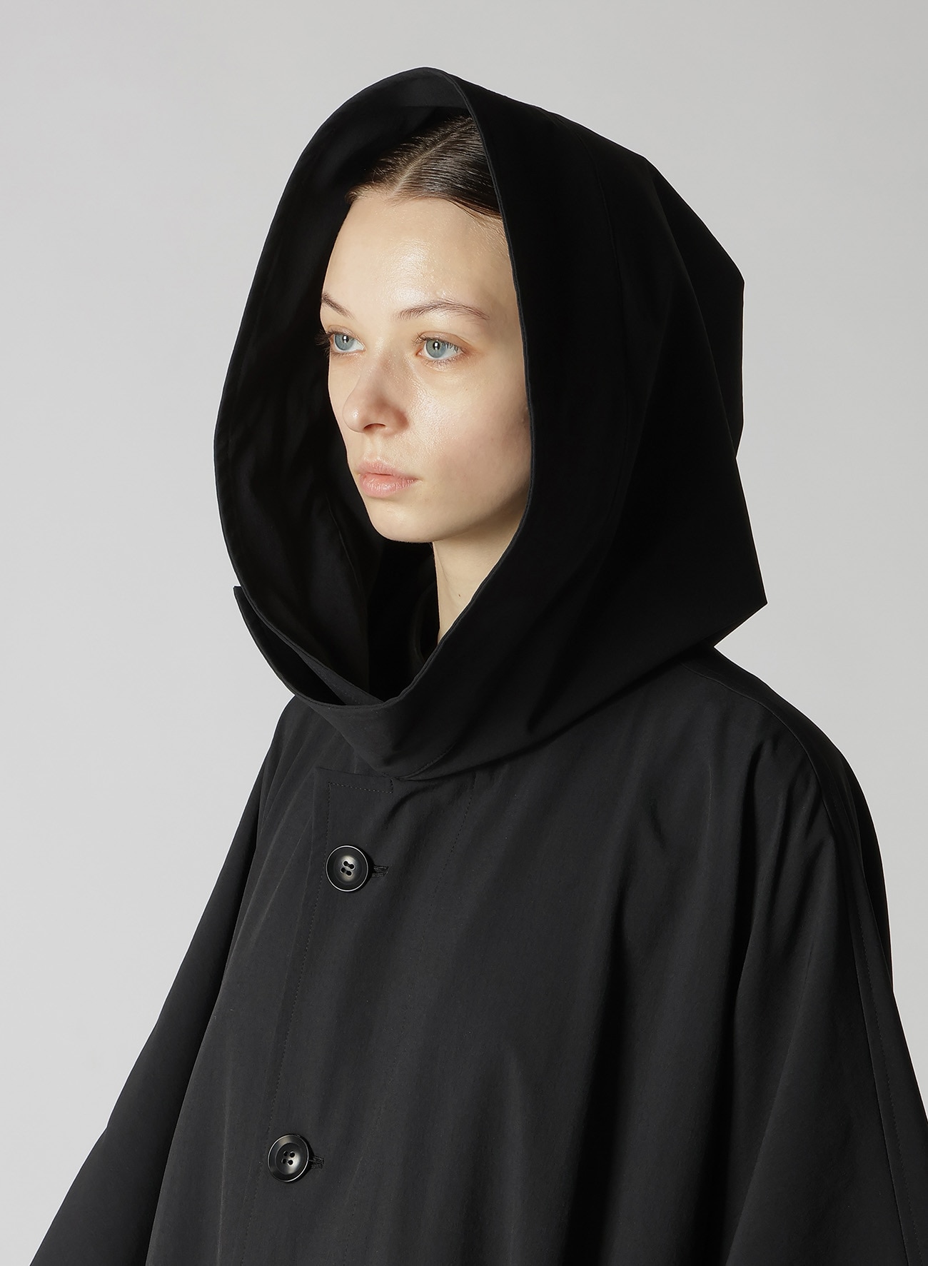 MATTE NYLON WEATHER CAPE