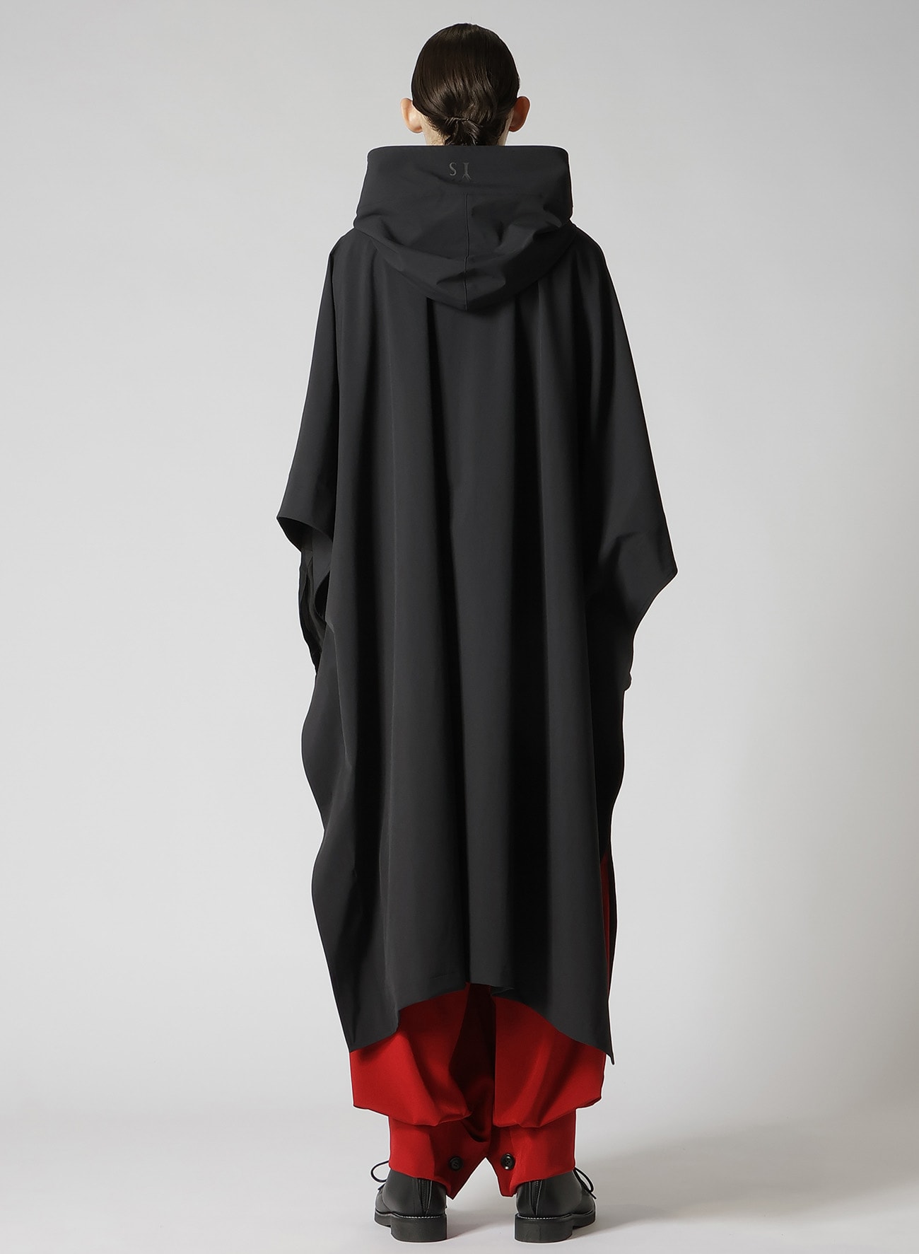 MATTE NYLON WEATHER CAPE