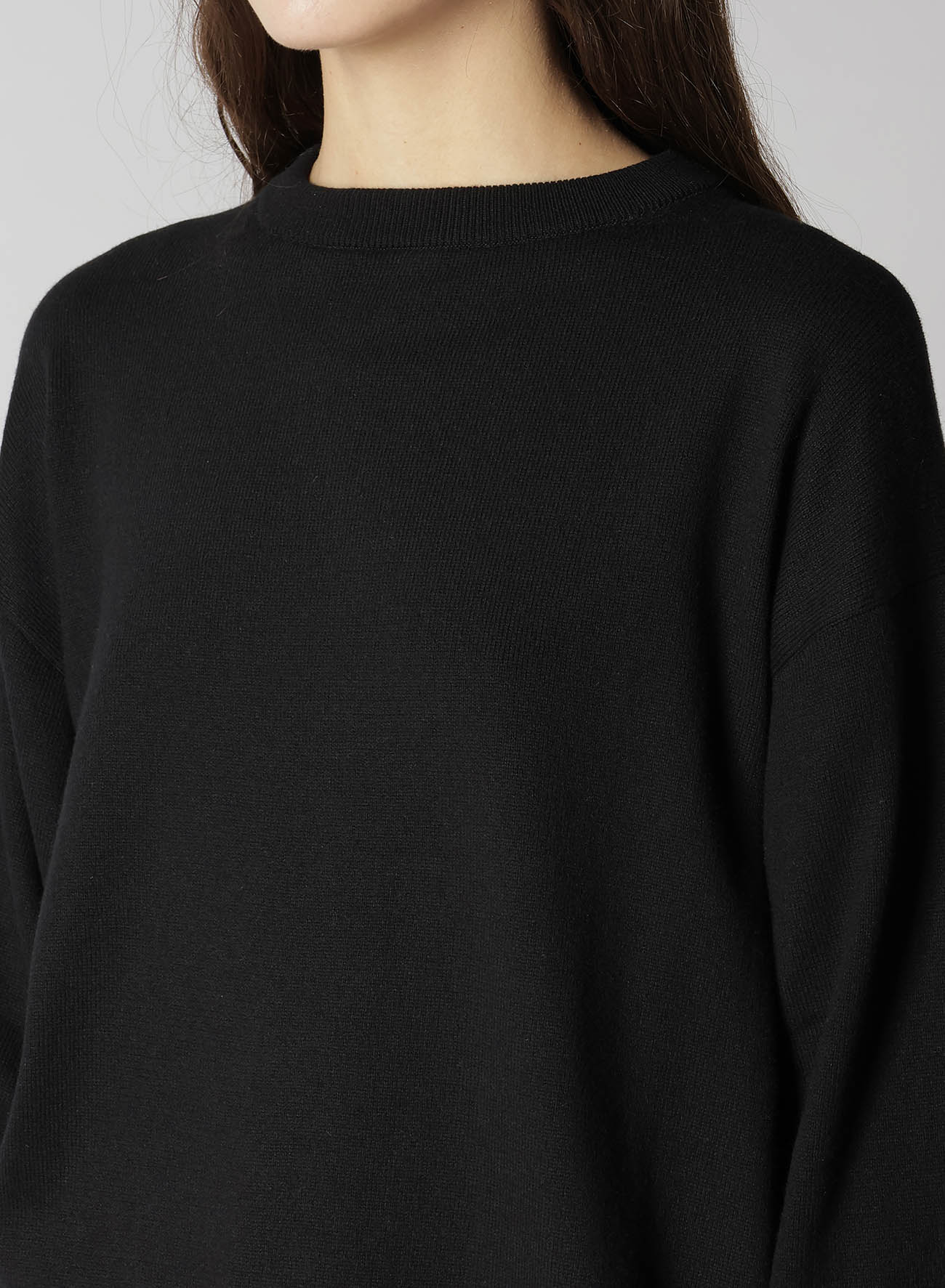 PLAIN STITCH INTARSIA ROUND NECK PULLOVER