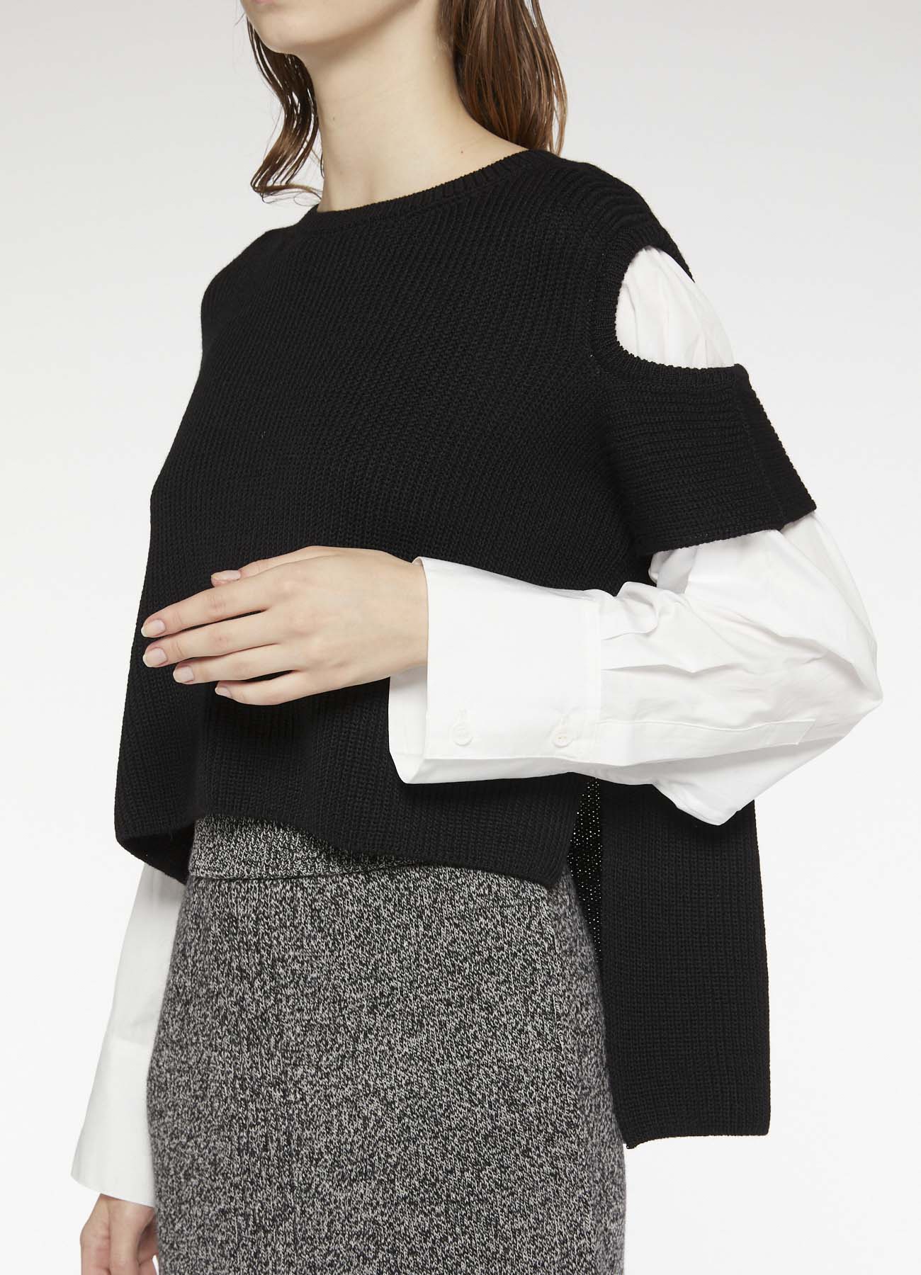 RISMATbyY's WOOL HALF SHOULDER HOLE PULL OVER WITH SHIRT