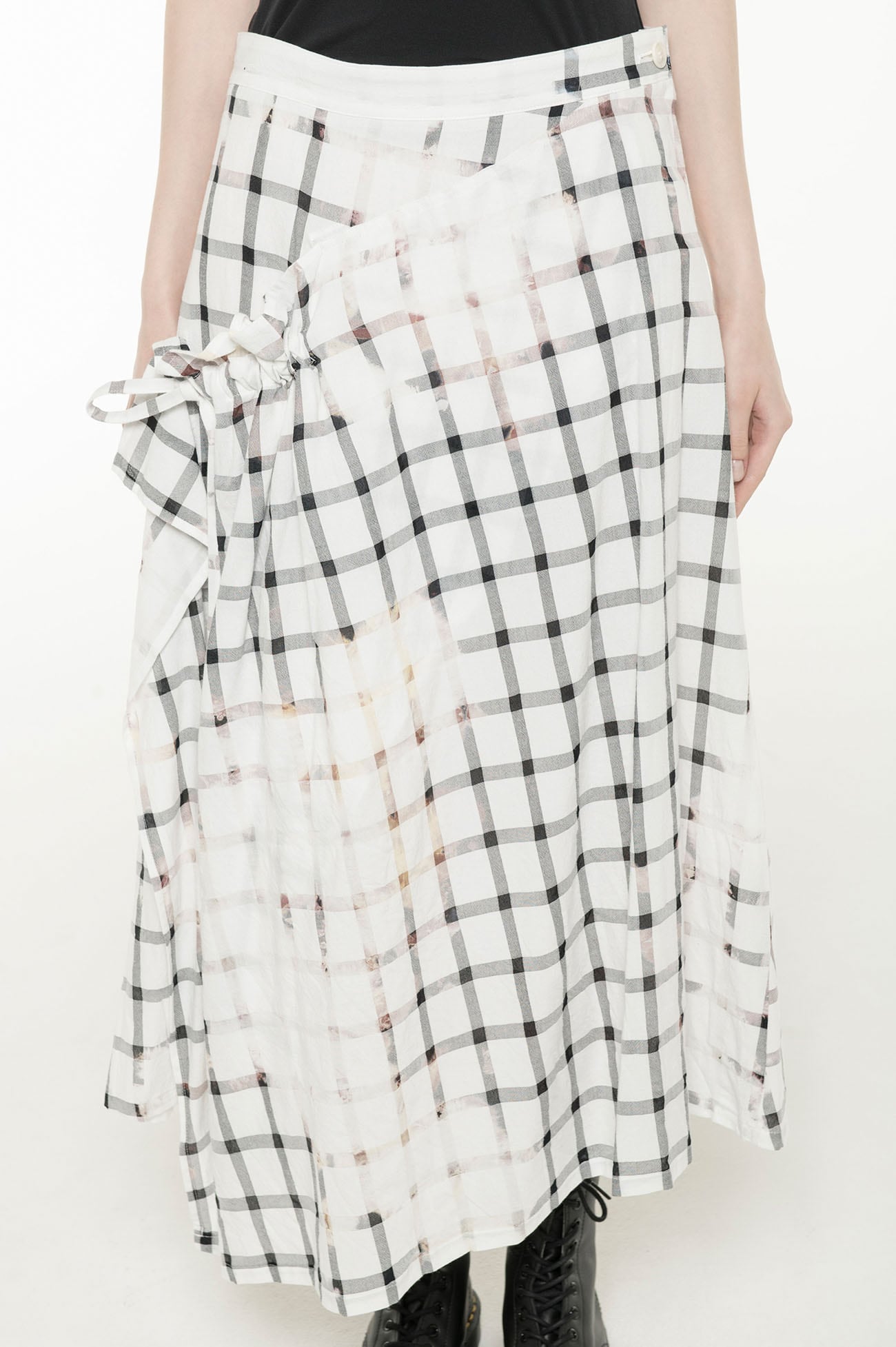 C / Cu SMOKE BLEACH CHECK RIGHT FLOW FLARED SKIRT (XS White