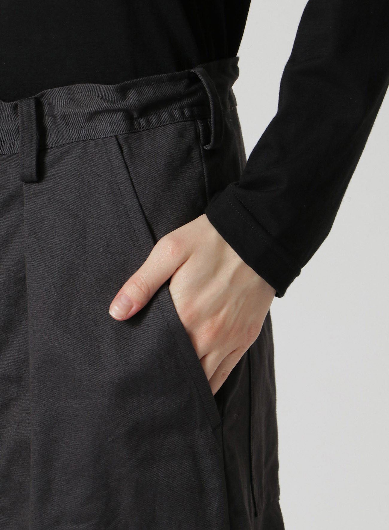 [Y's BORN PRODUCT]COTTON TWILL FRONT TUCK PANTS