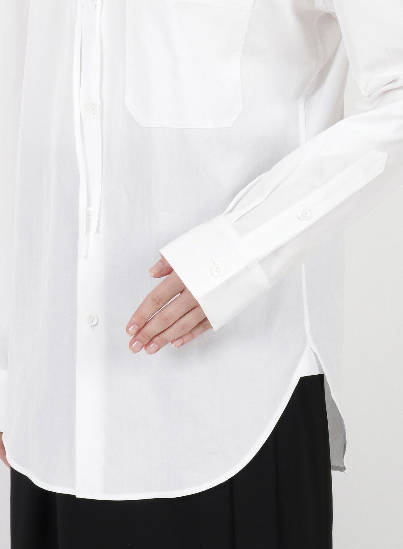 BROAD CUT OUT COLLAR BLOUSE