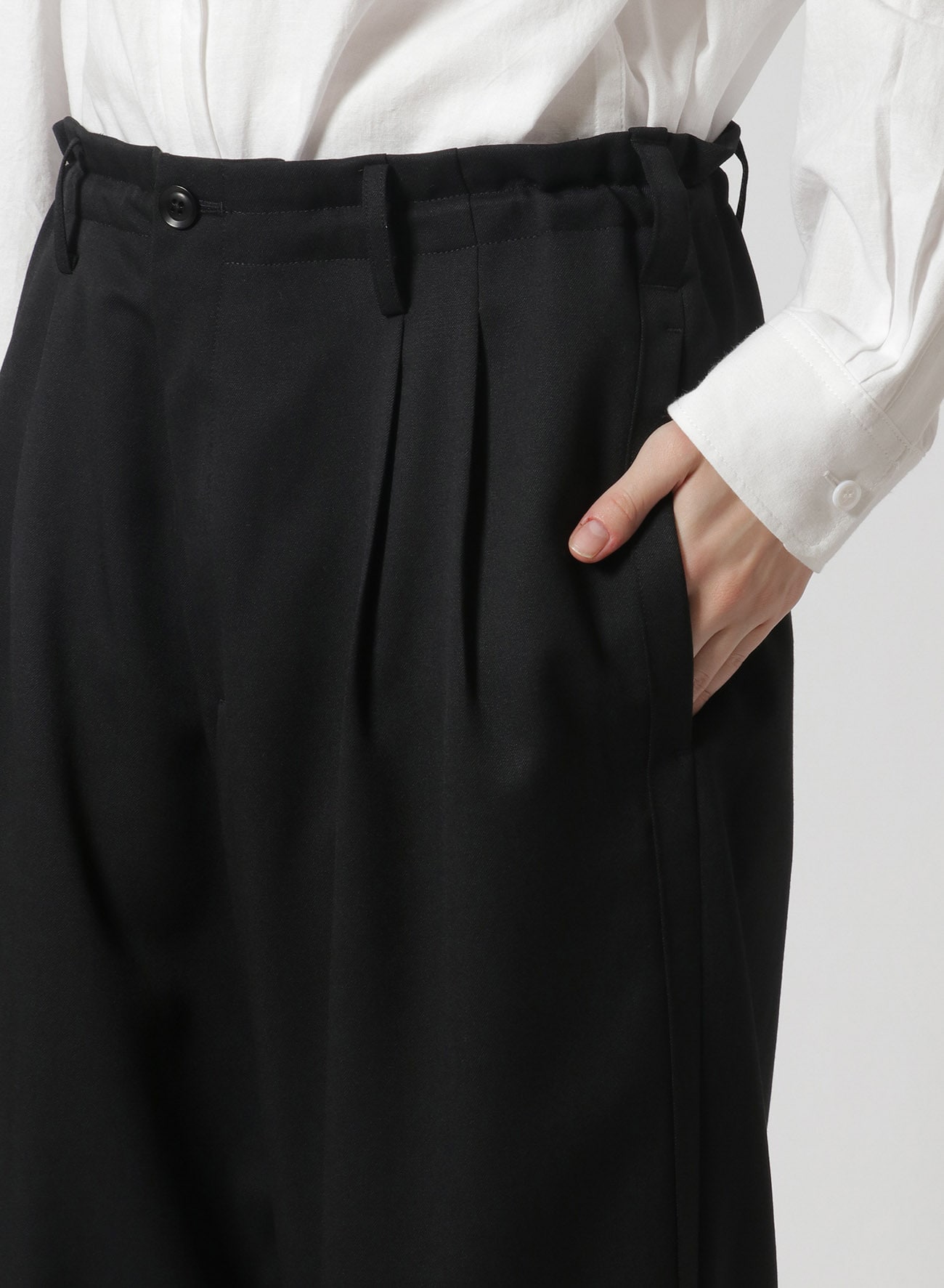 [Y's-Black Name] WOOL GABARDINE DOUBLE PLEATED PANTS WITH BUTTONS ON HEM