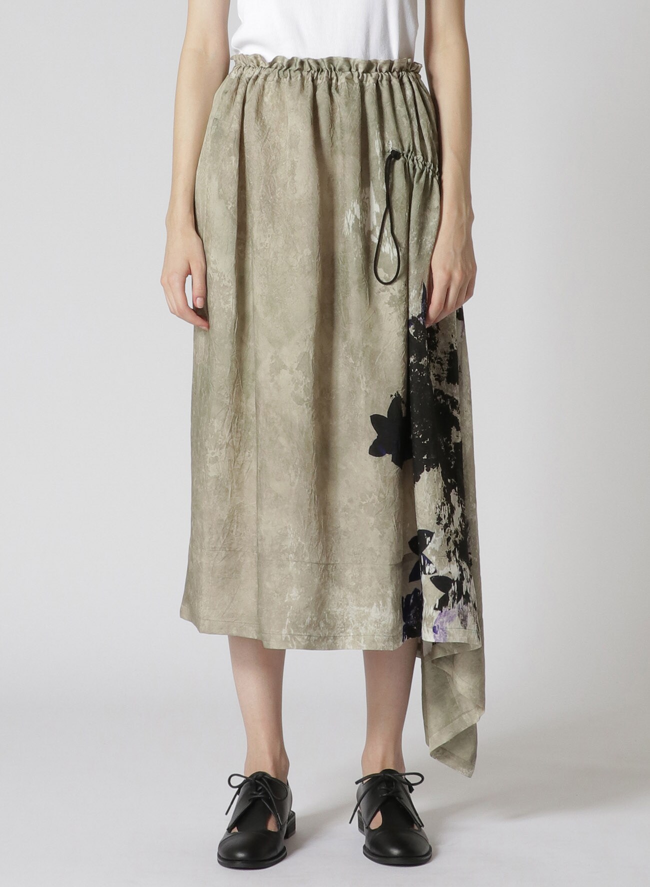 WRINKLED CUPRO SKIRT WITH FLOWER PRINT	
