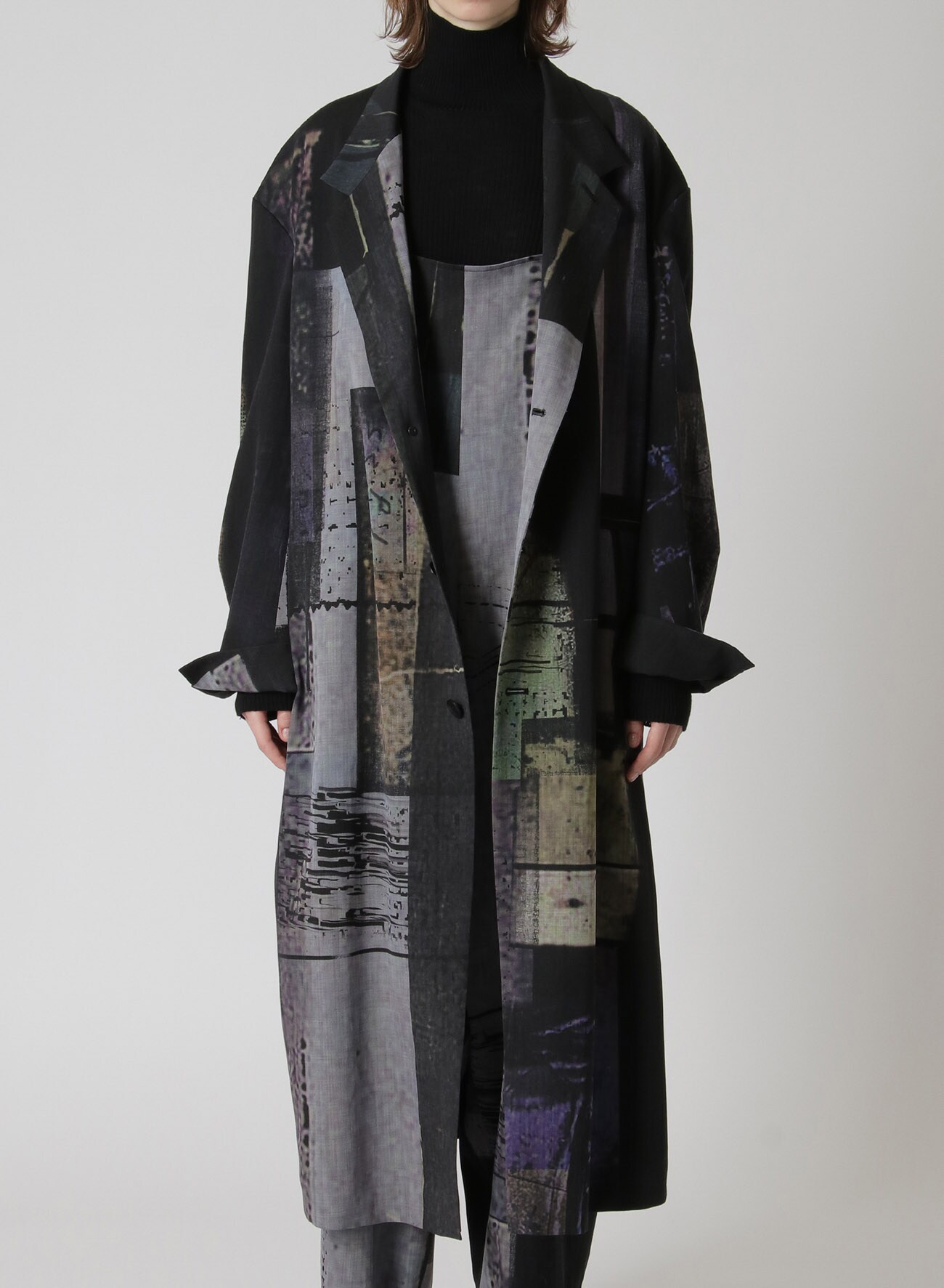 Embroidered Trim Abstract Jacquard Robe Jacket - Ready to Wear