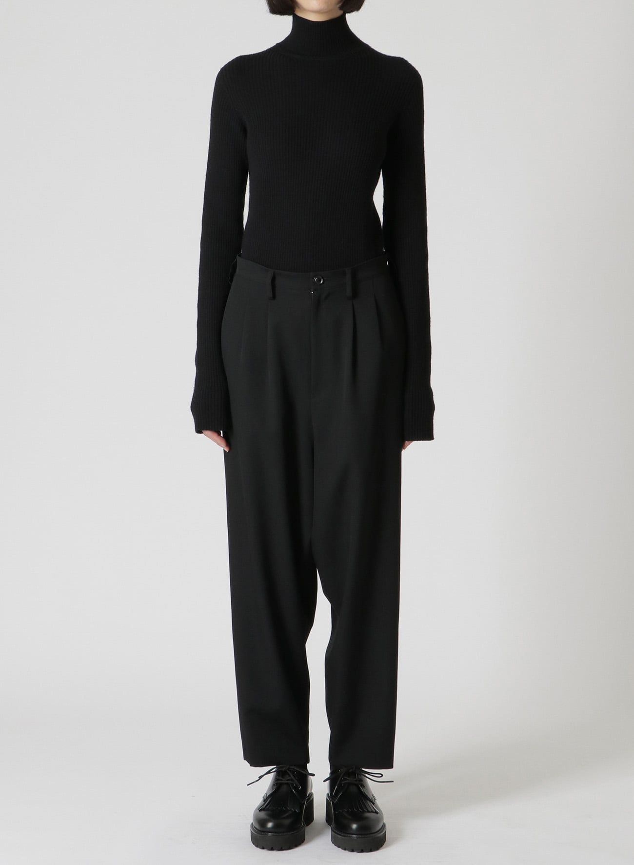 WOOL GABARDINE TAPERED DOUBLE PLEATED PANTS(XS Black): Y's｜THE