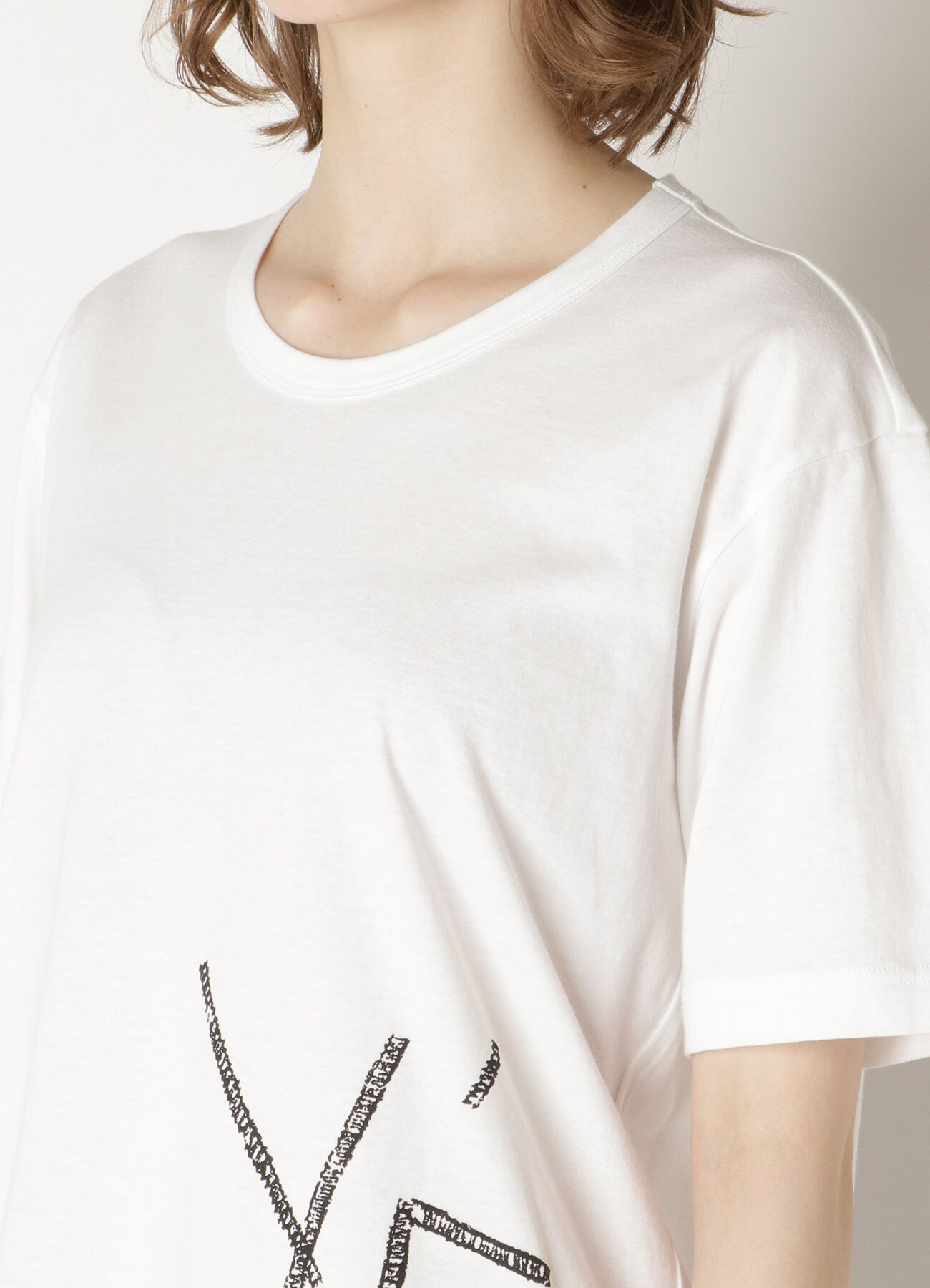 EMBROIDERY FIRE PRINT ROUND NECK SHORT SLEEVE
