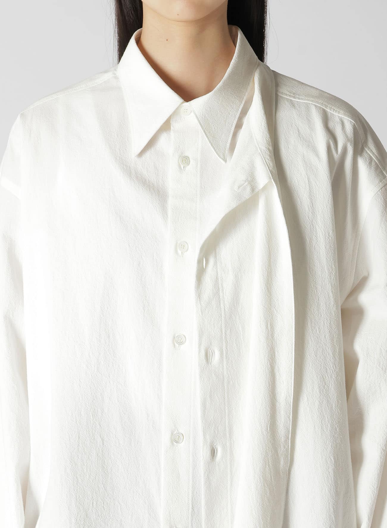 【7/17 12:00(JST) Release】HIGH TWISTED COTTON DOUBLE LAYERED WING BOWTIE SHIRT
