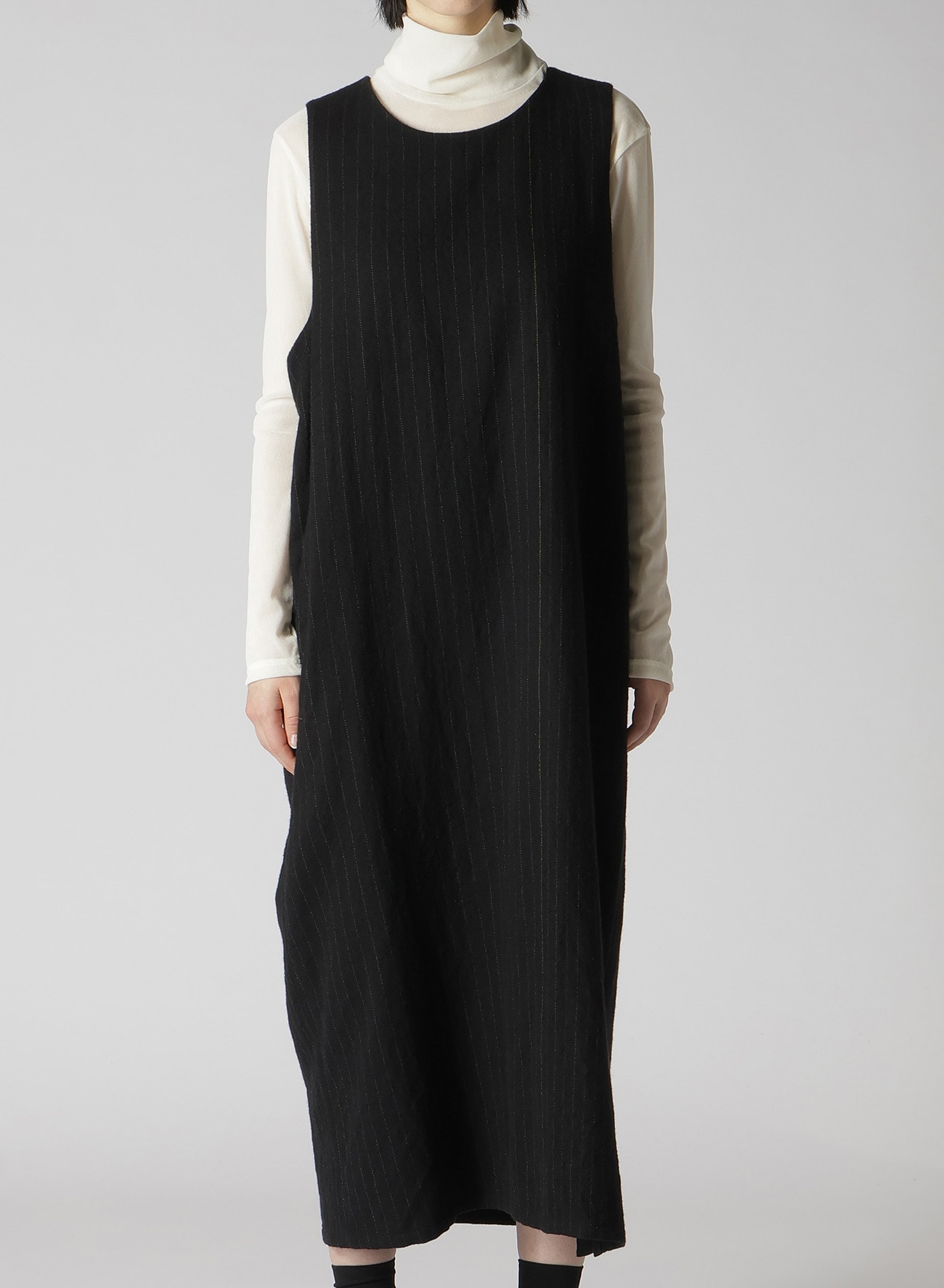 【9/13 12:00(JST) Release】WOOL PINSTRIPE SLEEVELESS DRESS