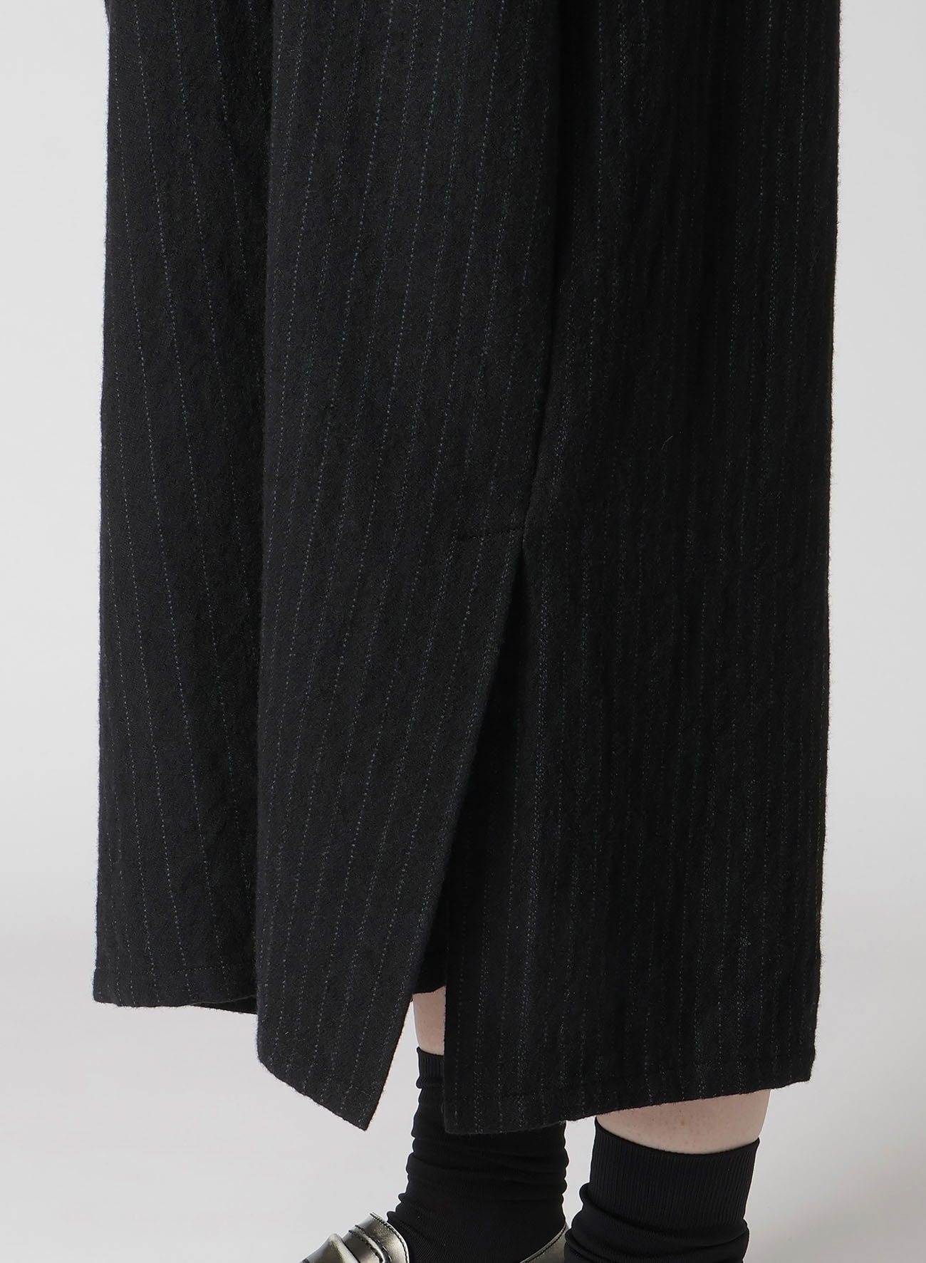 【9/13 12:00(JST) Release】WOOL PINSTRIPE SLEEVELESS DRESS